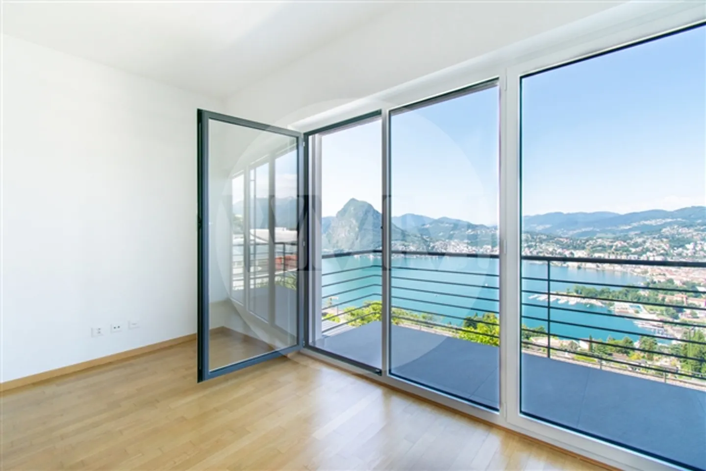 MAISONETTE DE RÊVE AVEC TERRASSE PANORAMIQUE ET VUE IMPRENABLE - Photo 9 sur 17