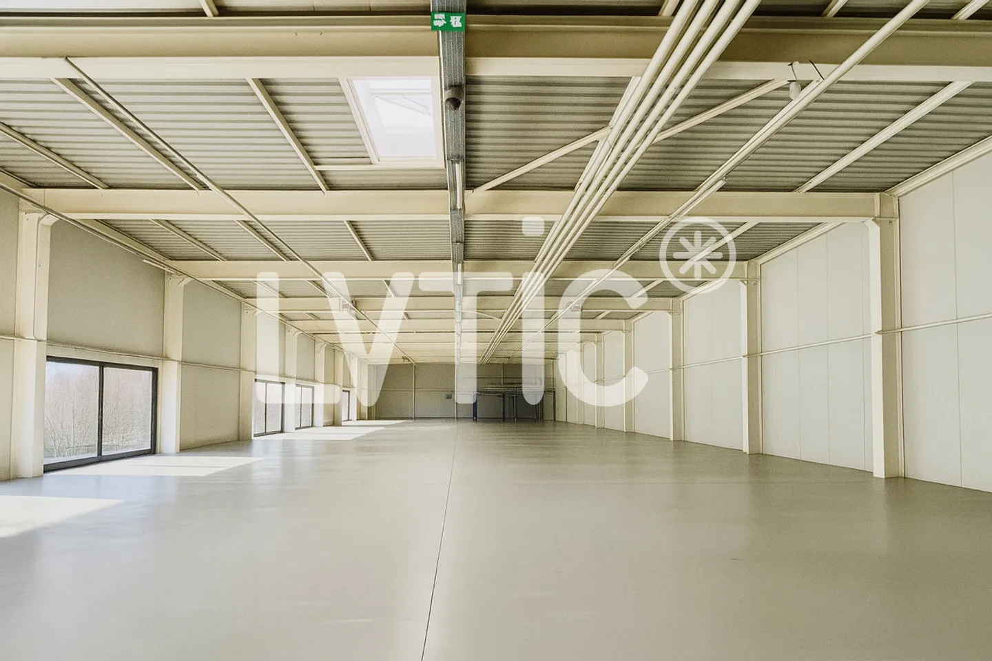 Showroom, magazzini, locali di 3490 m2 divisibili in affitto a Yverdon - Foto 5 di 11