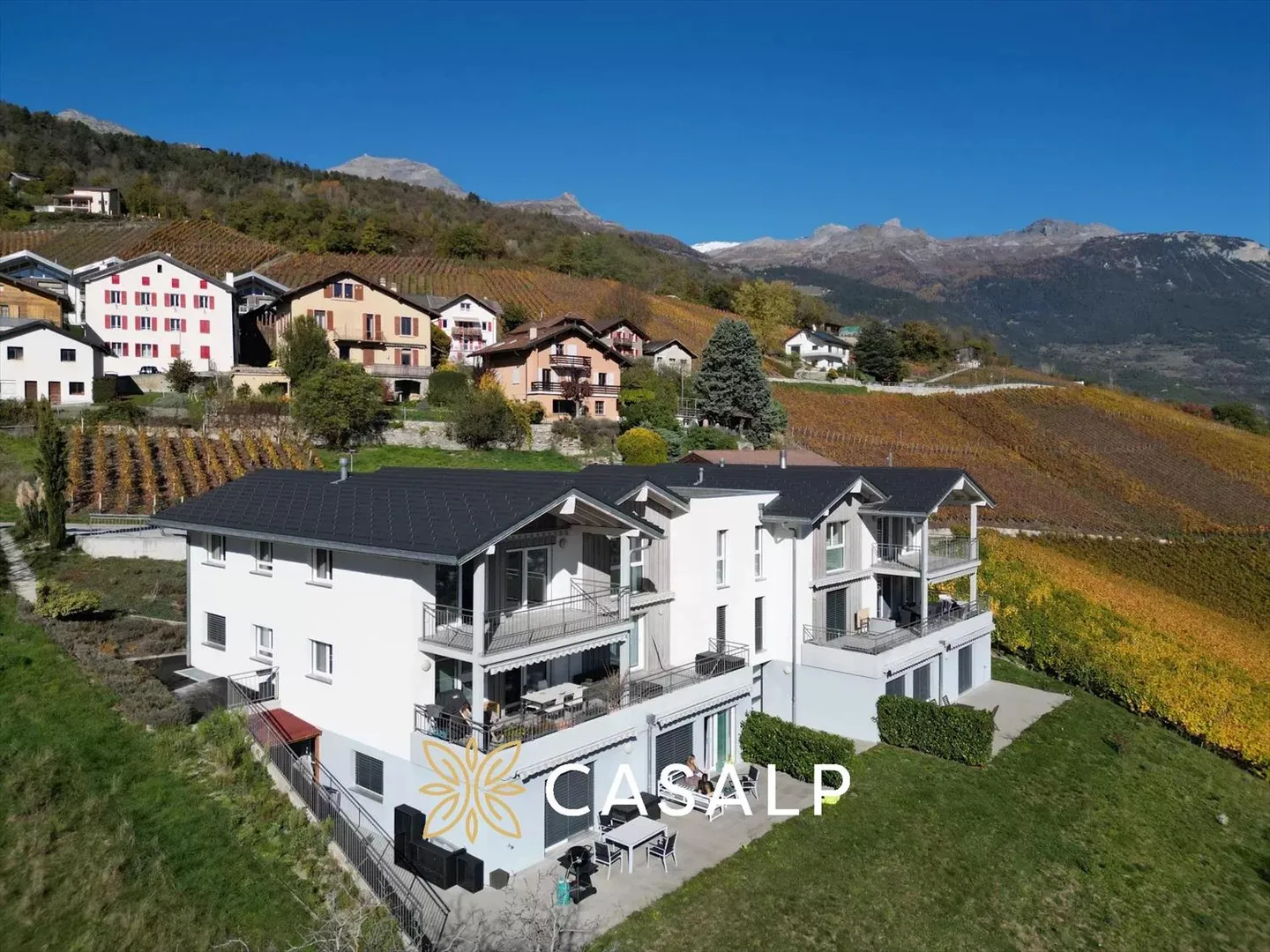 Splendide attique de 4.5 pièces de luxe - Photo 2 sur 13