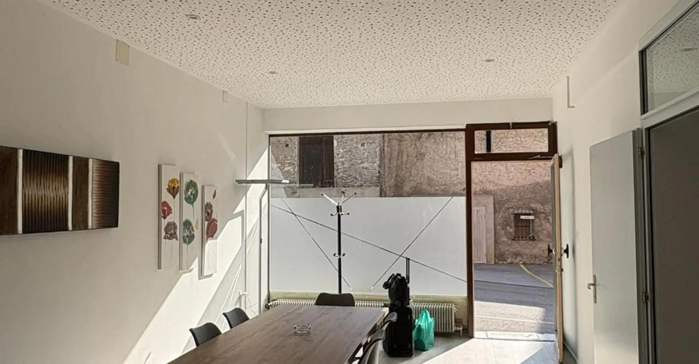 Modernes Büro Nahe Sion - Foto 1 von 5