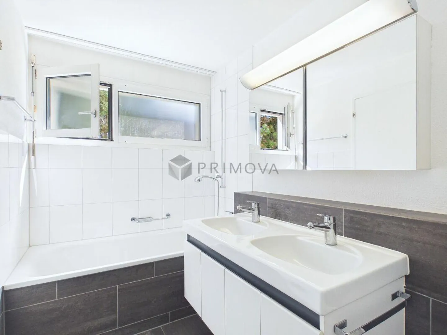 Unique Opportunity in Horgen, the 4.5 Room Gem! - Photo 8 of 12