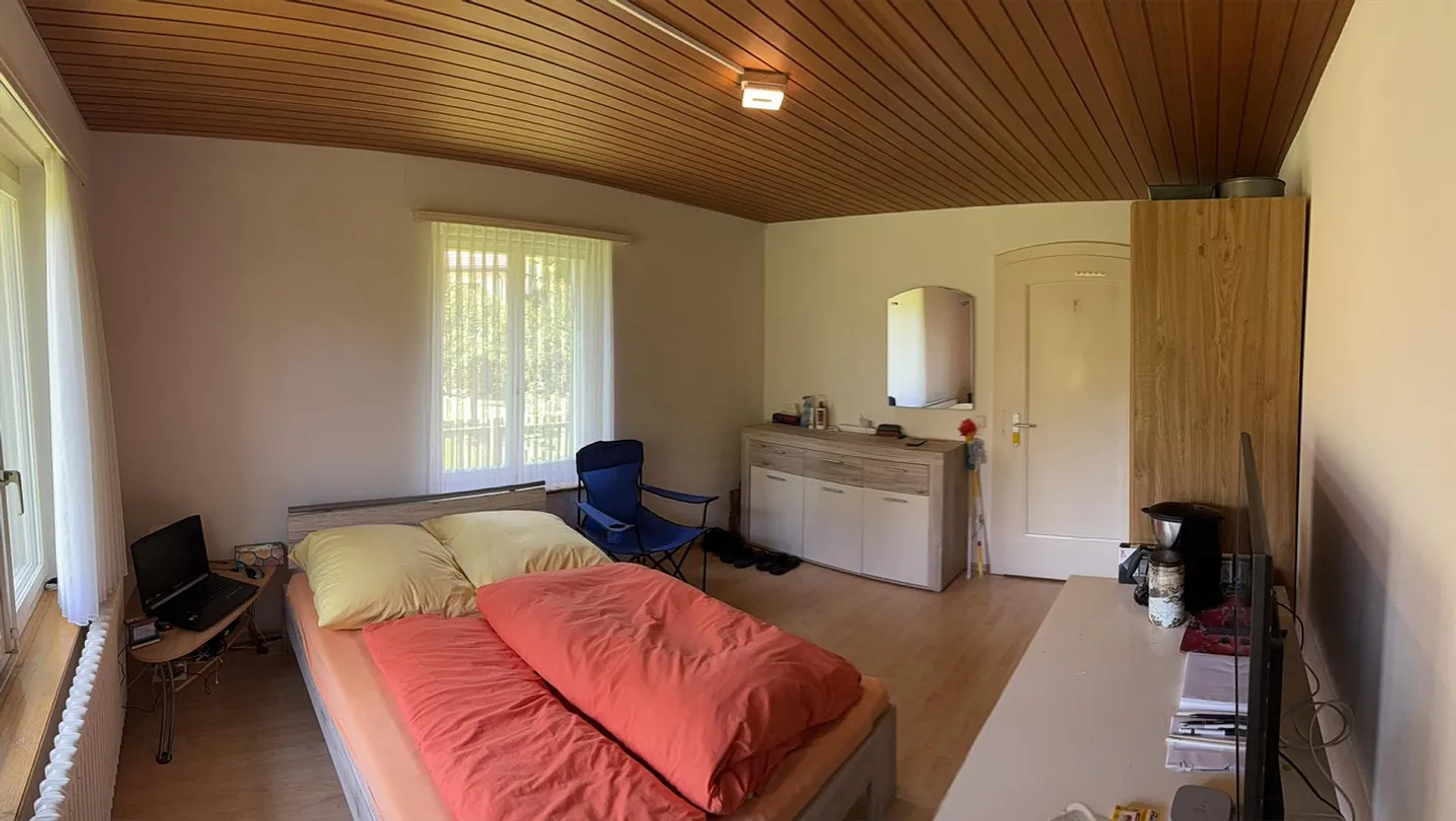 Grosses möbliertes Zimmer in Sissach beim Ebenrainpark - Foto 1 von 6