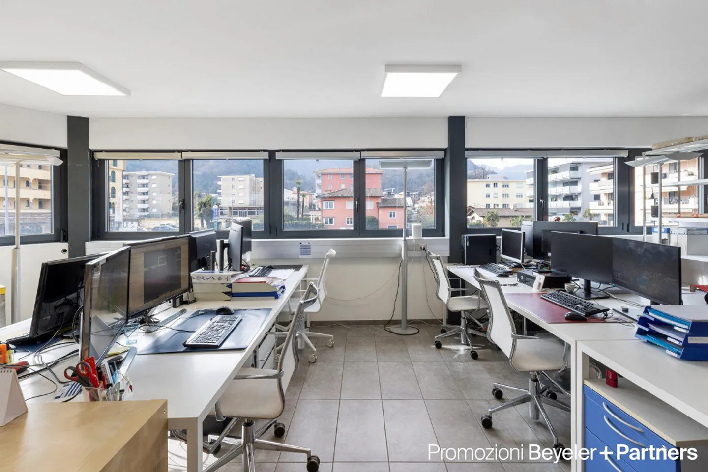 Modernes Büro - Foto 2 von 12