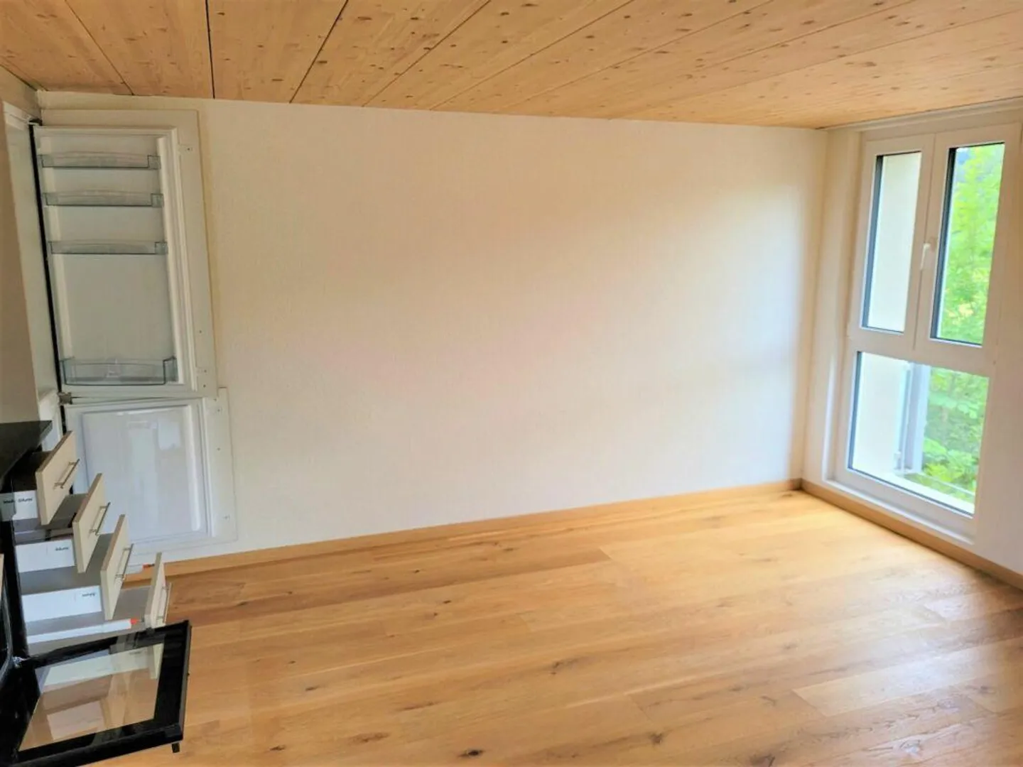 Spacious 2.5-room apartment with terrace - Photo 2 of 8
