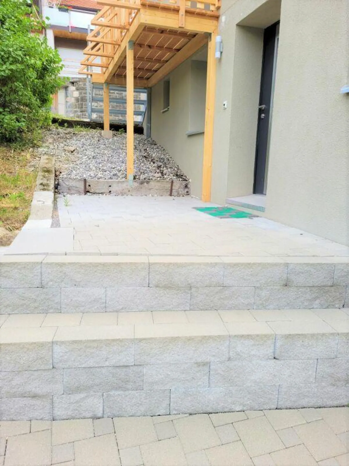 Spacious 2.5-room apartment with terrace - Photo 7 of 8