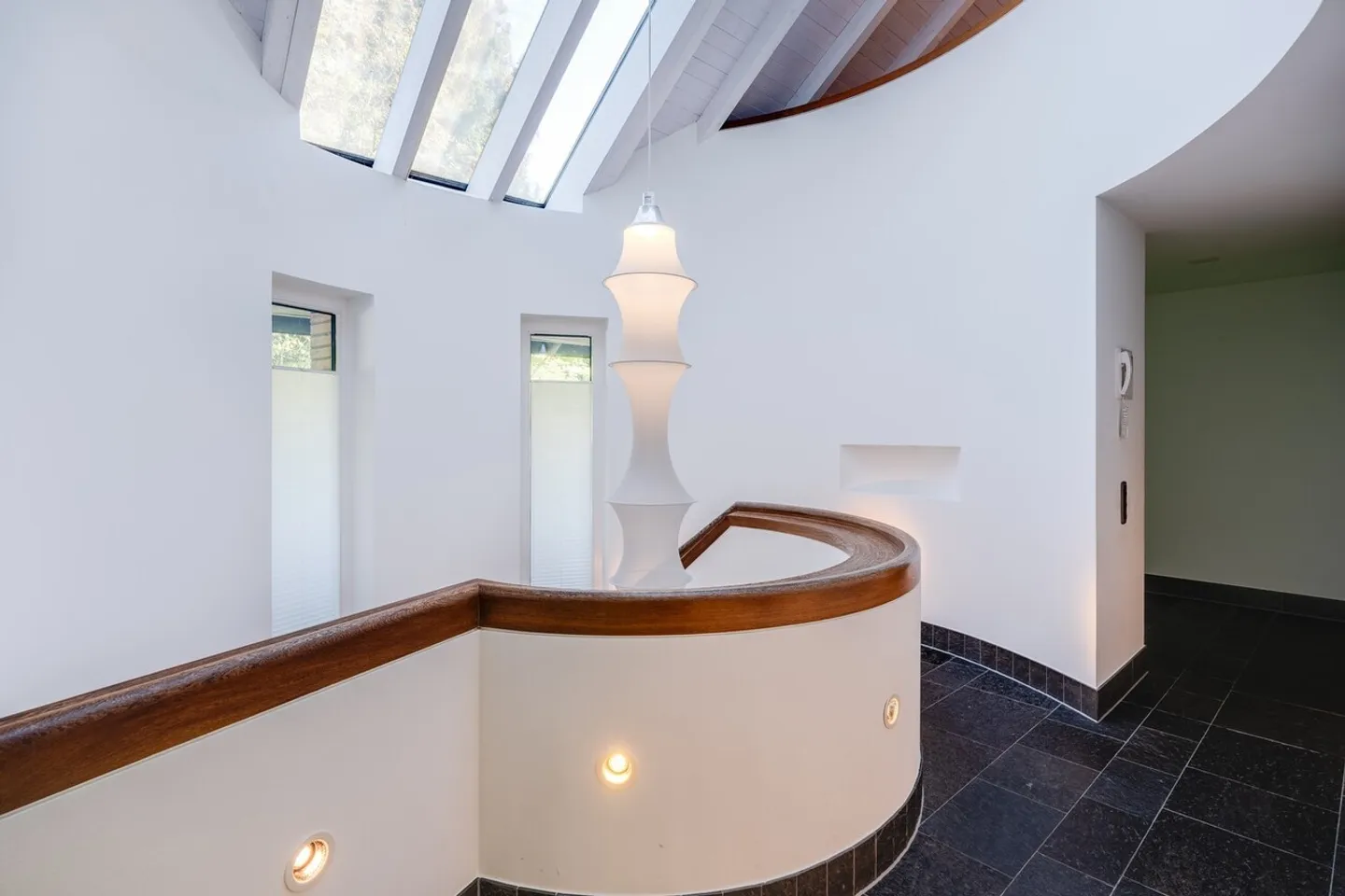 Maison semi-détachée exclusive avec espace bien-être privé - une merveille d'espace - Photo 2 sur 13