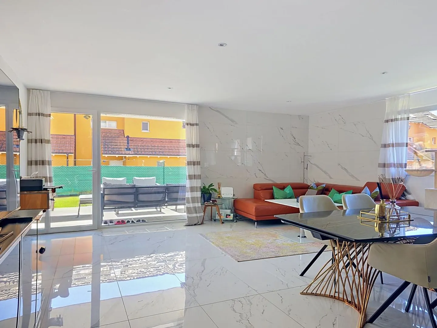 LUCENS - Beautiful Contemporary Apartment - Photo 5 of 10