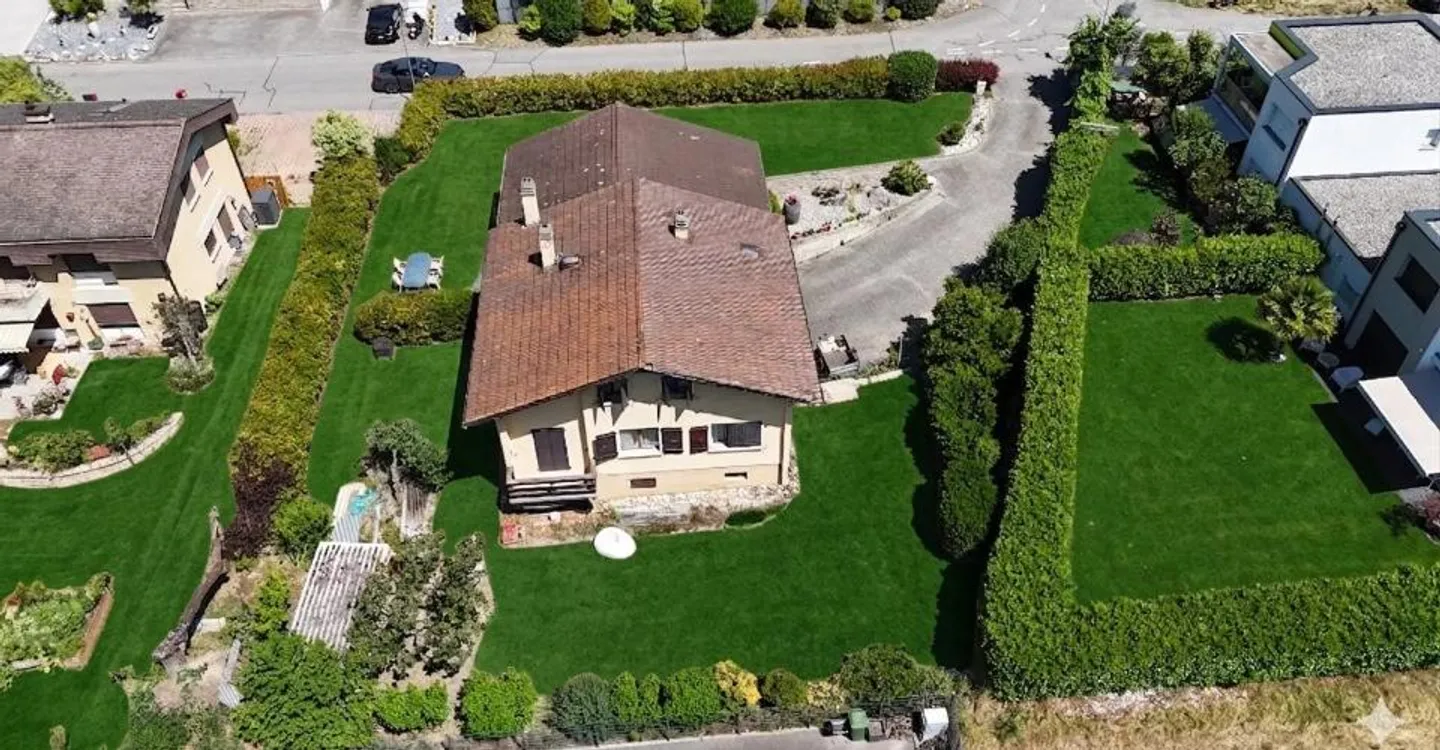 Villa auf einem schönen Grundstück - Foto 1 von 10
