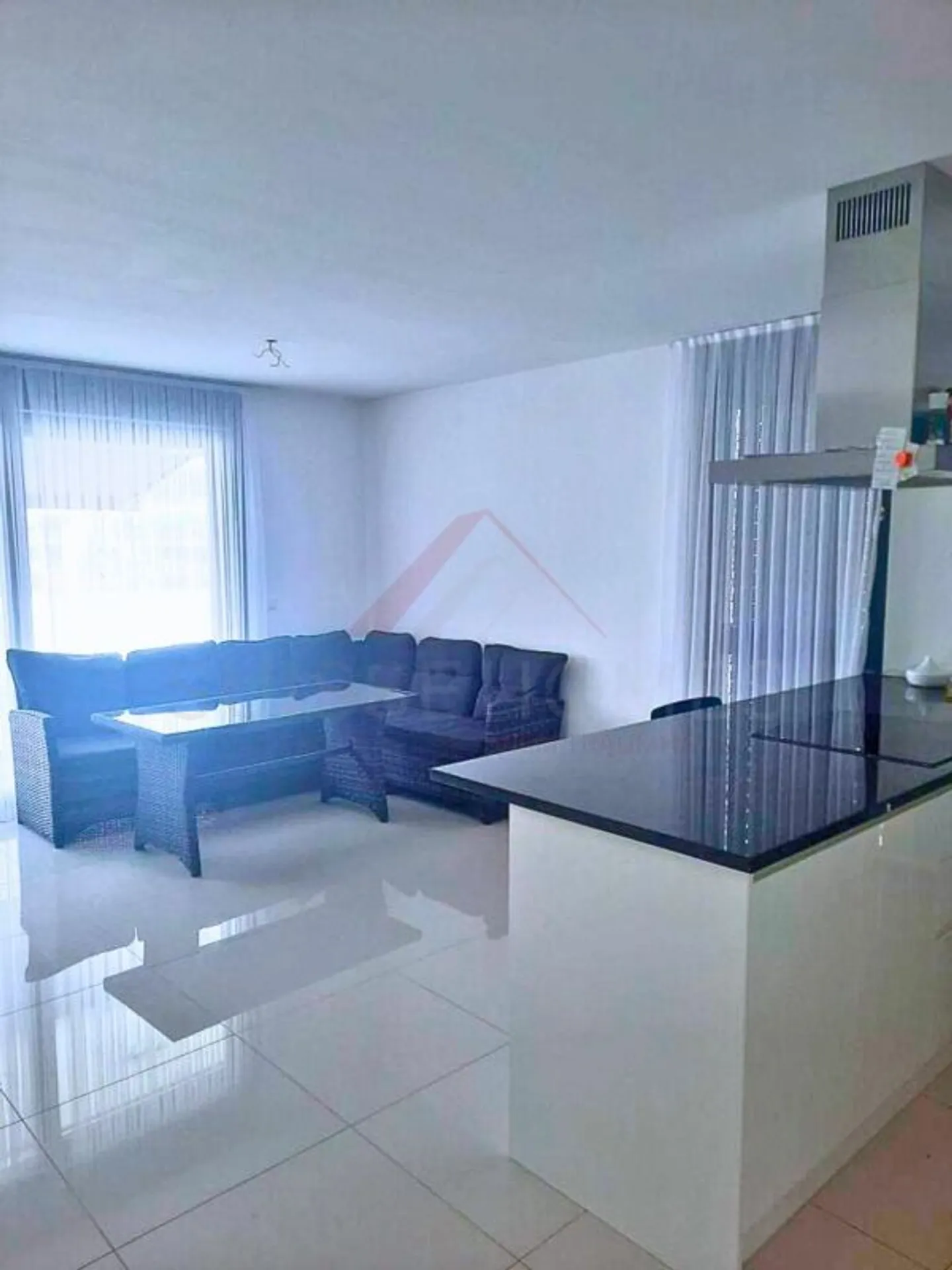 Appartement spacieux à Studen - Photo 4 sur 11