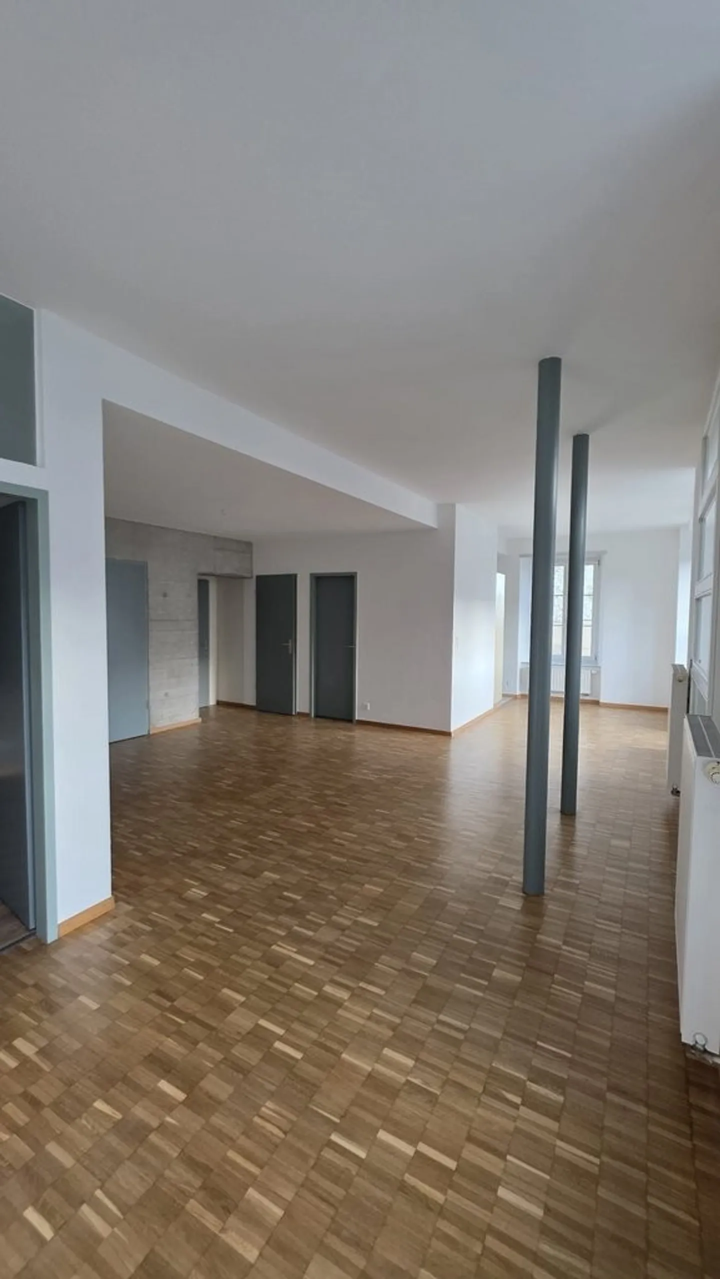 Wunderschöne 3-Zimmer-Wohnung mit privatem Garten & 2 Badezimmern - Foto 3 von 12