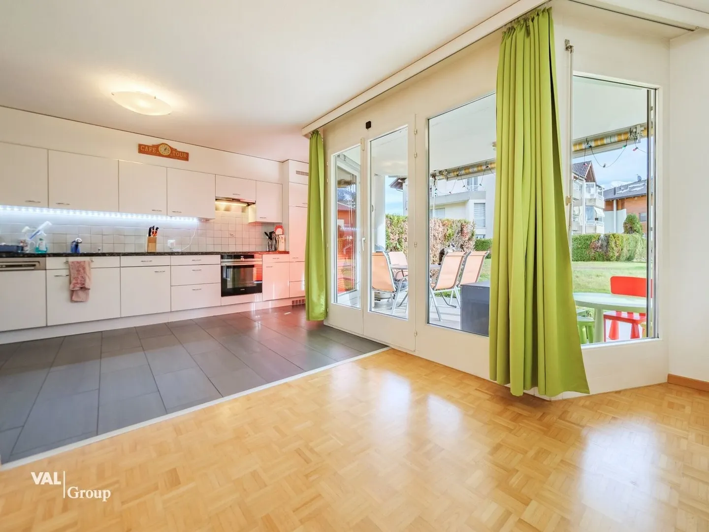 Gepflegte Gartenwohnung im Weinparadies Salgesch - Foto 4 von 13