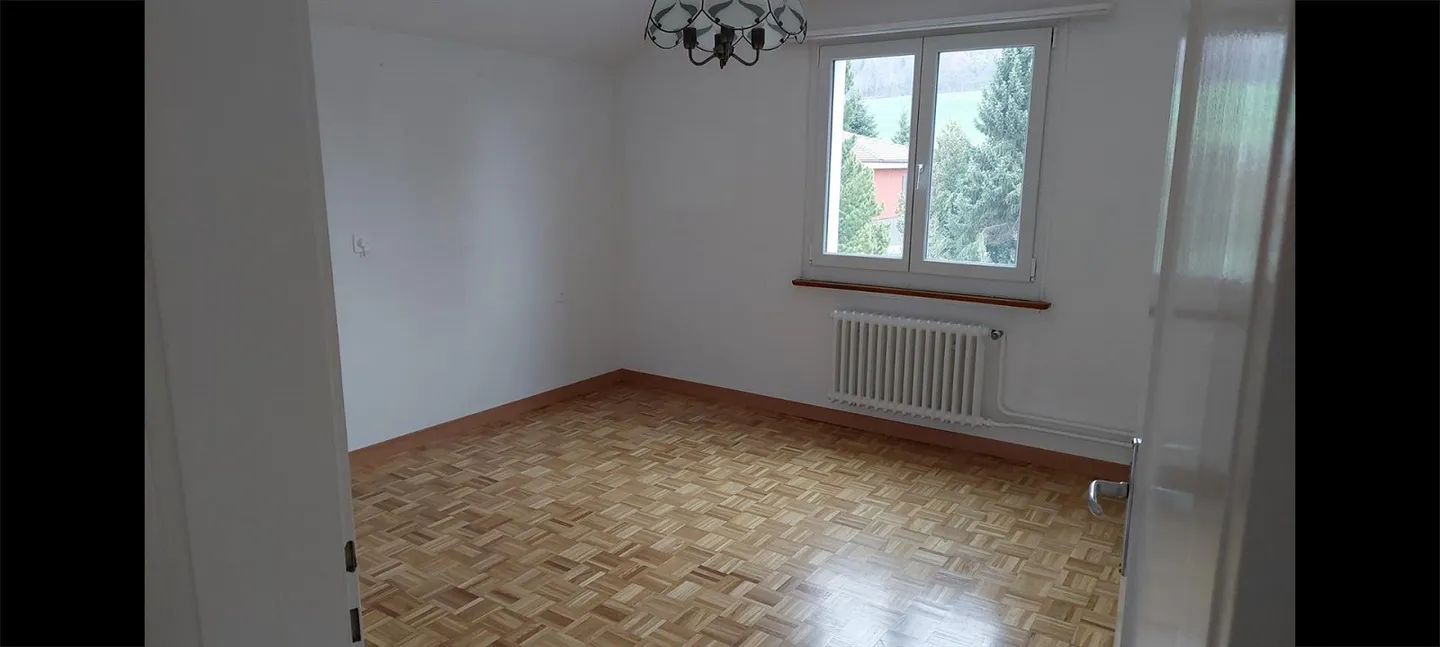 Charmantes Haus mit grossem Garten - Foto 13 von 15