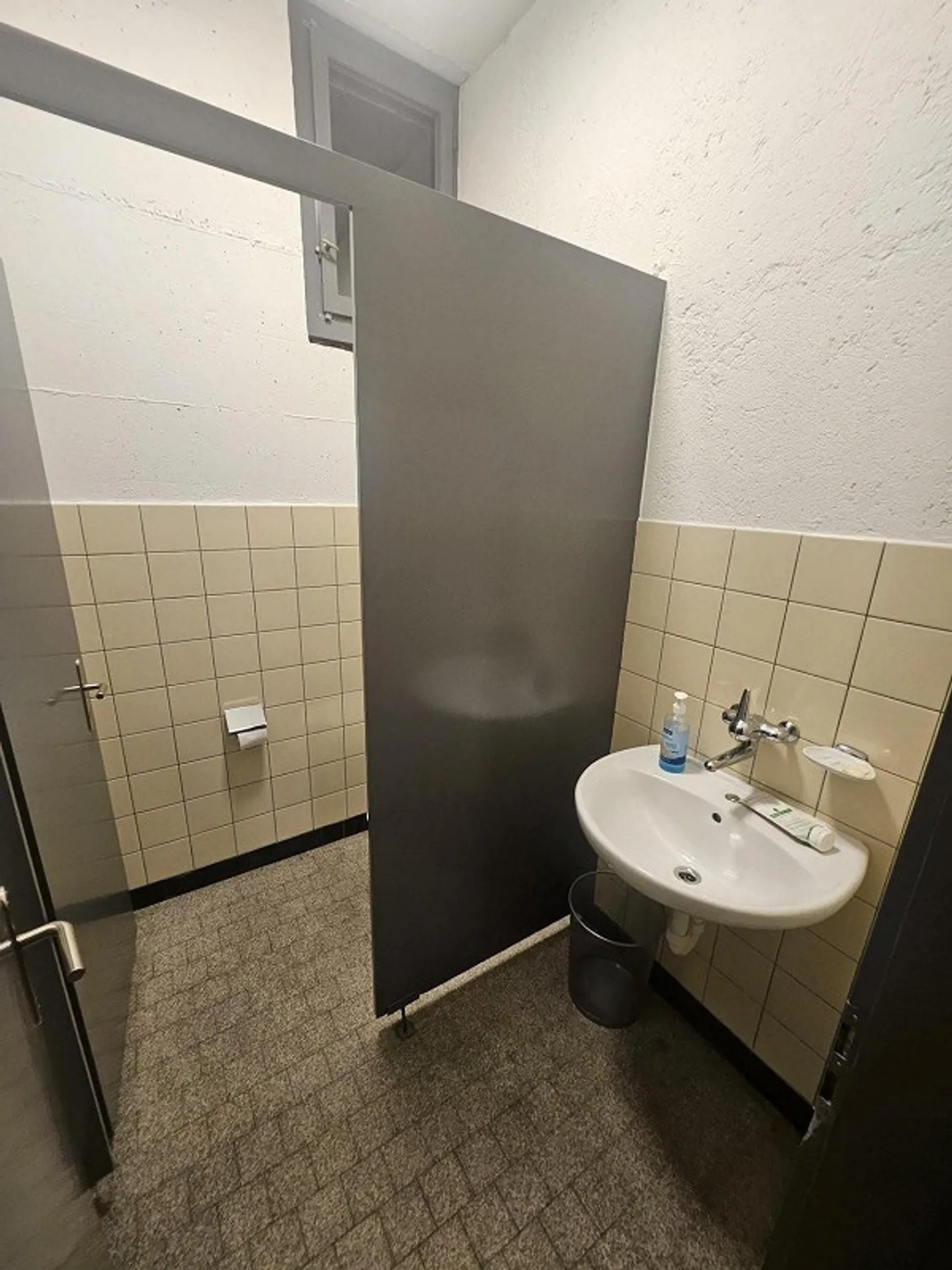 Gewerbe-/ Lagerraum zu vermieten - Foto 7 von 8