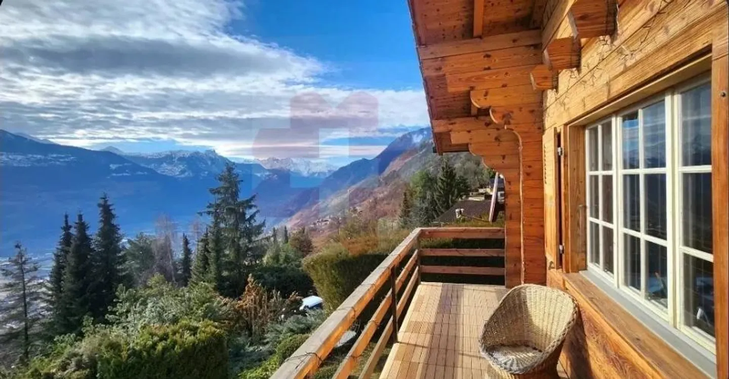 Valais centrale, magnifico chalet con vista paradisiaca, posizione di primo ordine - Foto 2 di 12