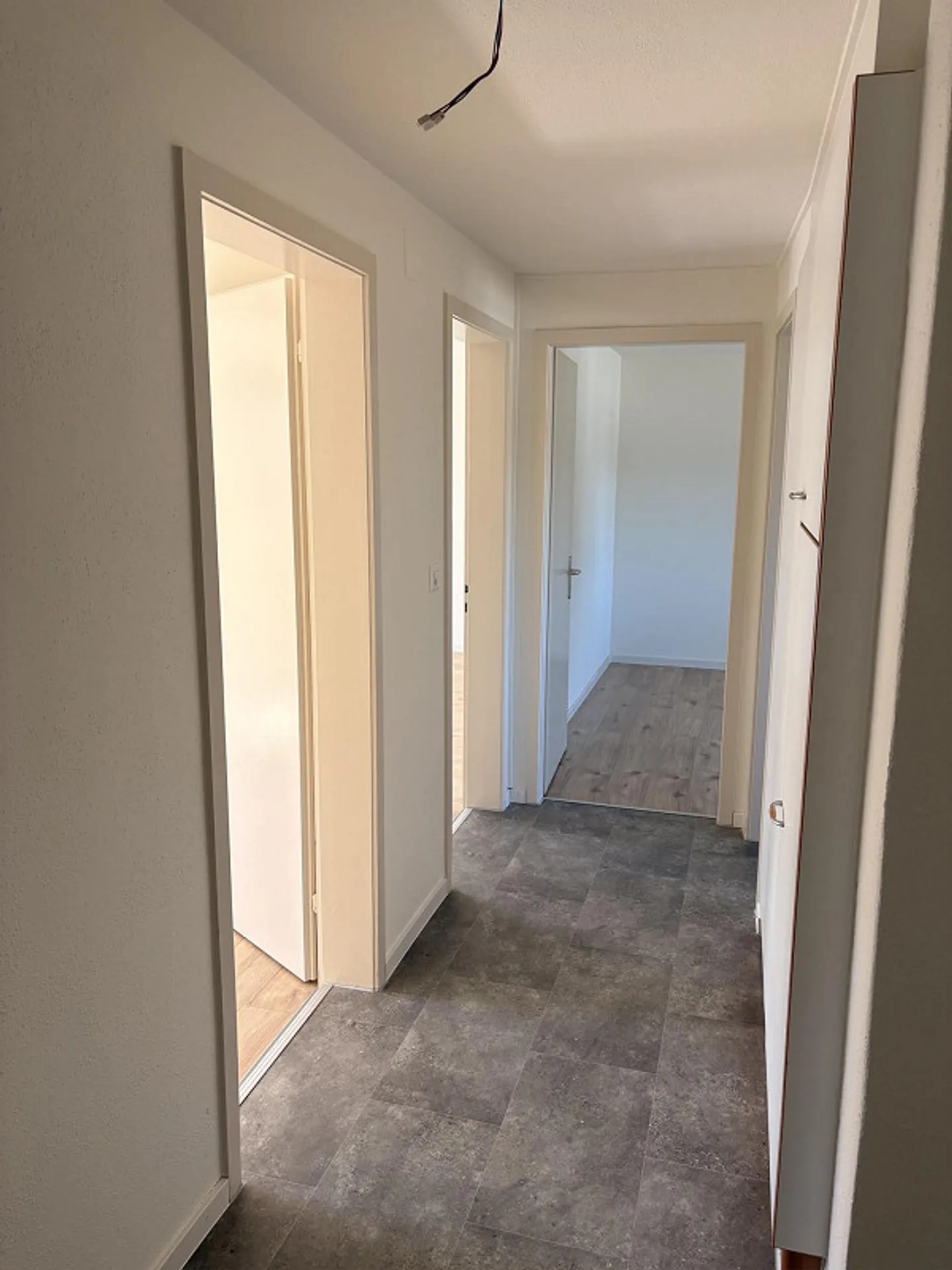 Appartamento 3 stanze con balcone, appartamento familiare conveniente - Foto 3 di 10