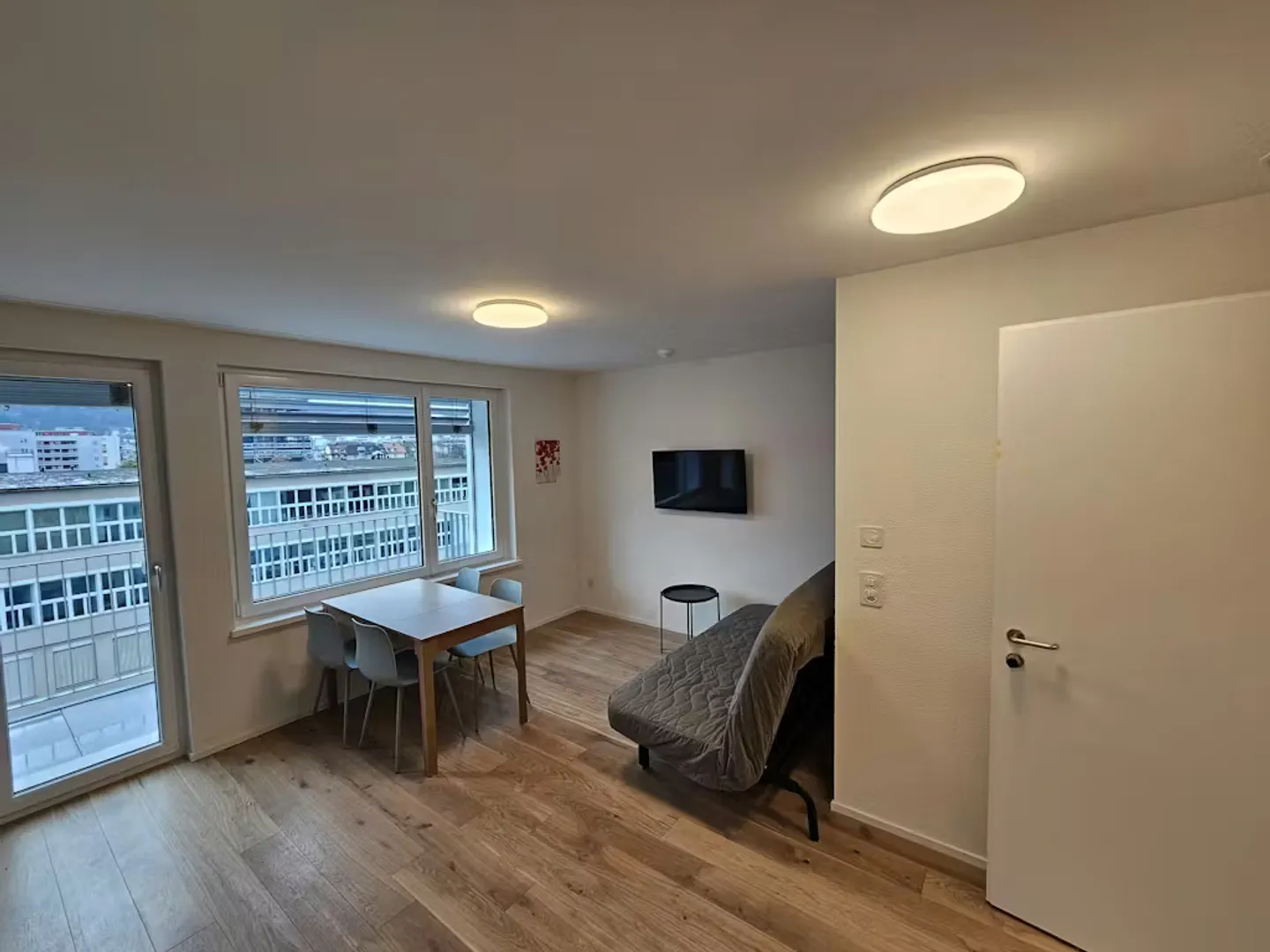 Modern Apartment in Zürich - Photo 7 of 10