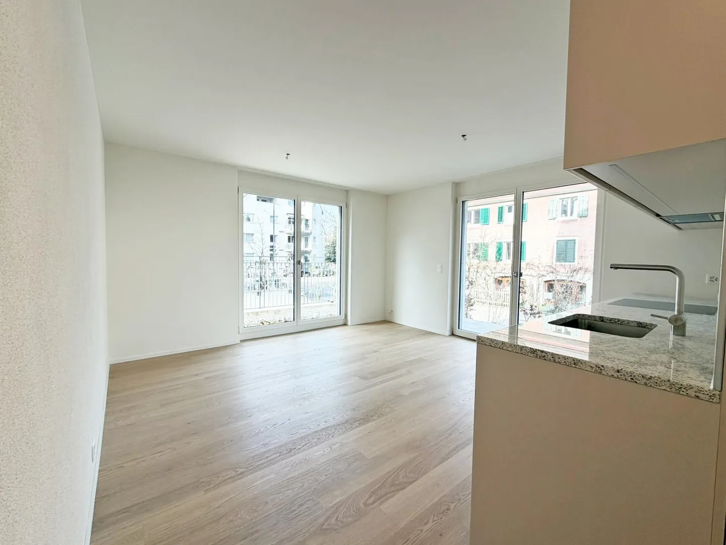 Erstvermietung 1.5-Zimmer Gartenwohnung, Kreis 6 - Foto 2 di 7