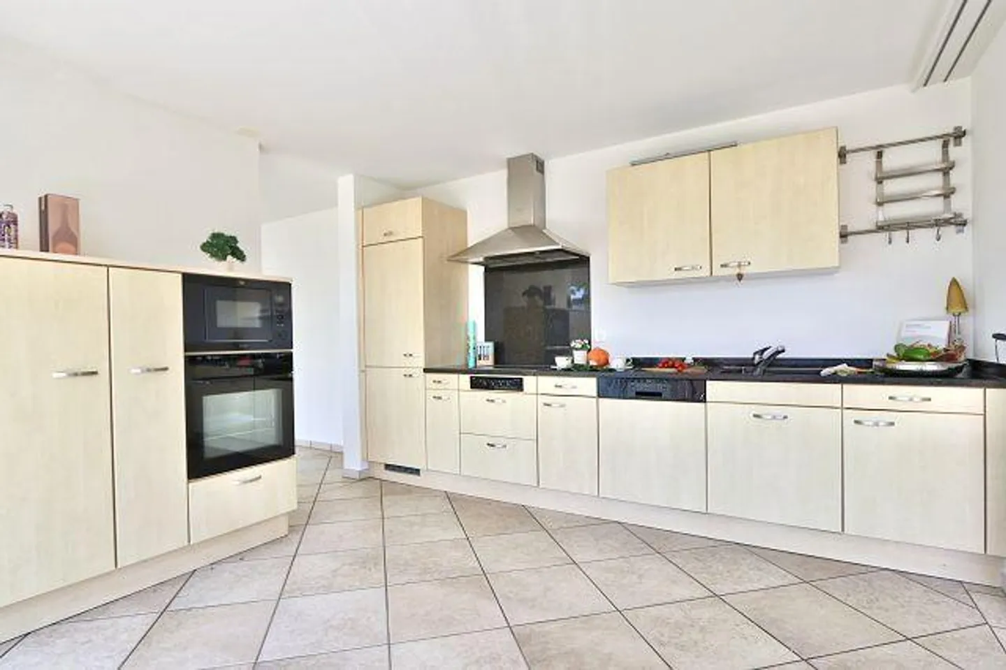 «Appartamento di lusso di 4 1/2-locali con terrazza, giardino e vista lago» - Foto 7 di 37