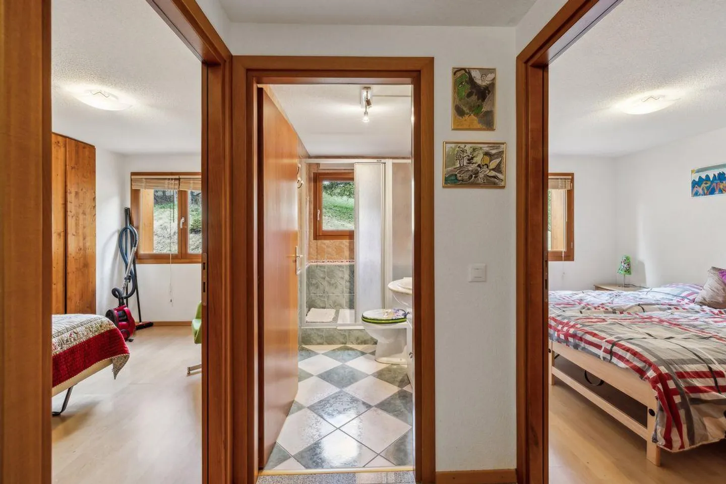 Appartamento con 5 camere e vista sulle montagne - Foto 3 di 10