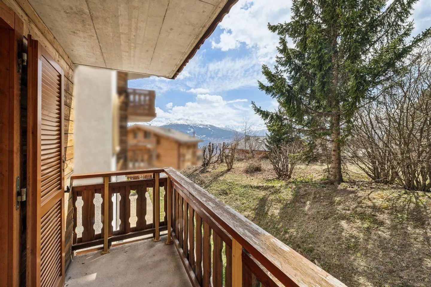 Appartamento con 5 camere e vista sulle montagne - Foto 9 di 10