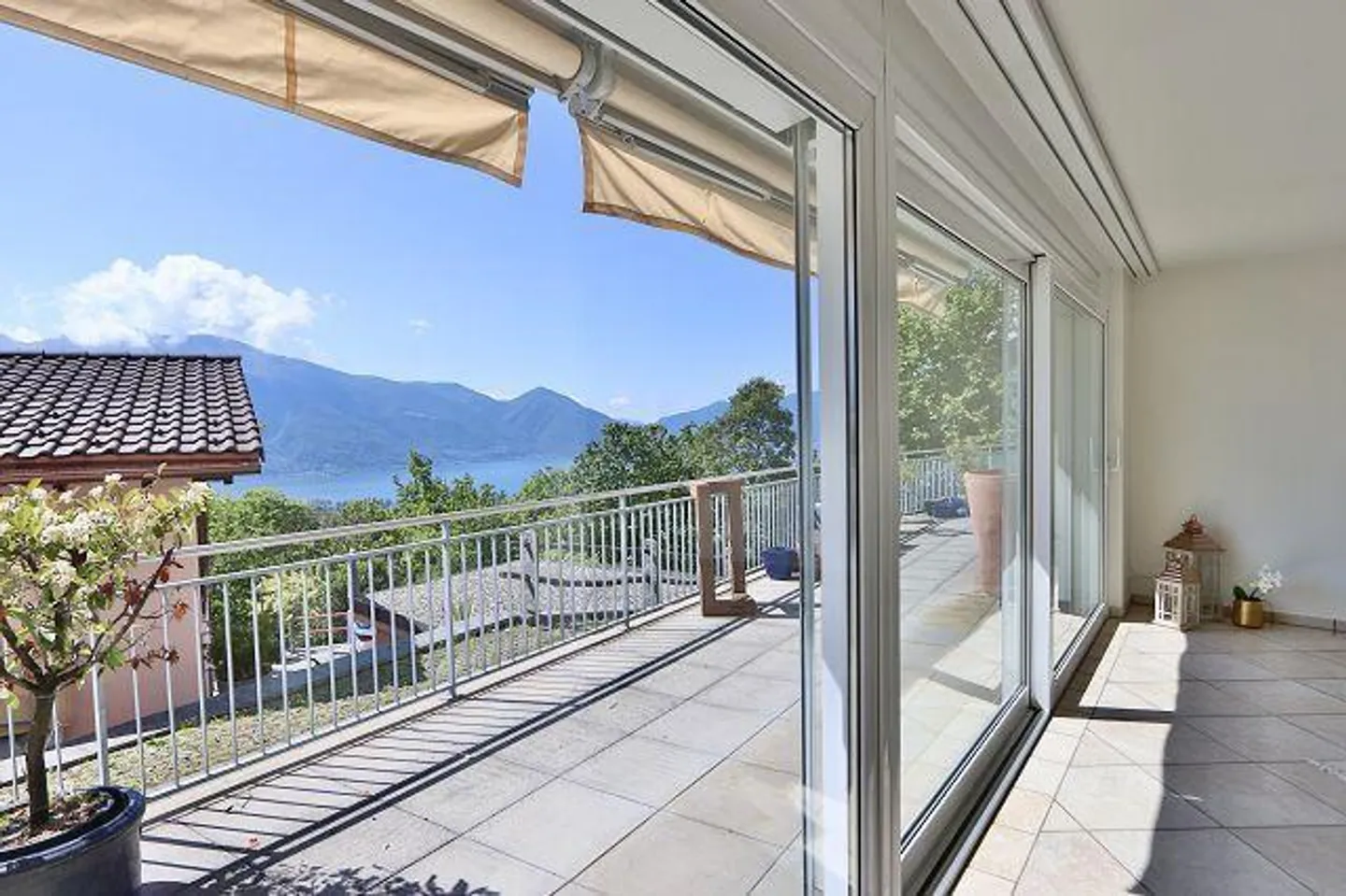 «Appartamento di lusso di 4 1/2-locali con terrazza, giardino e vista lago» - Foto 22 di 37