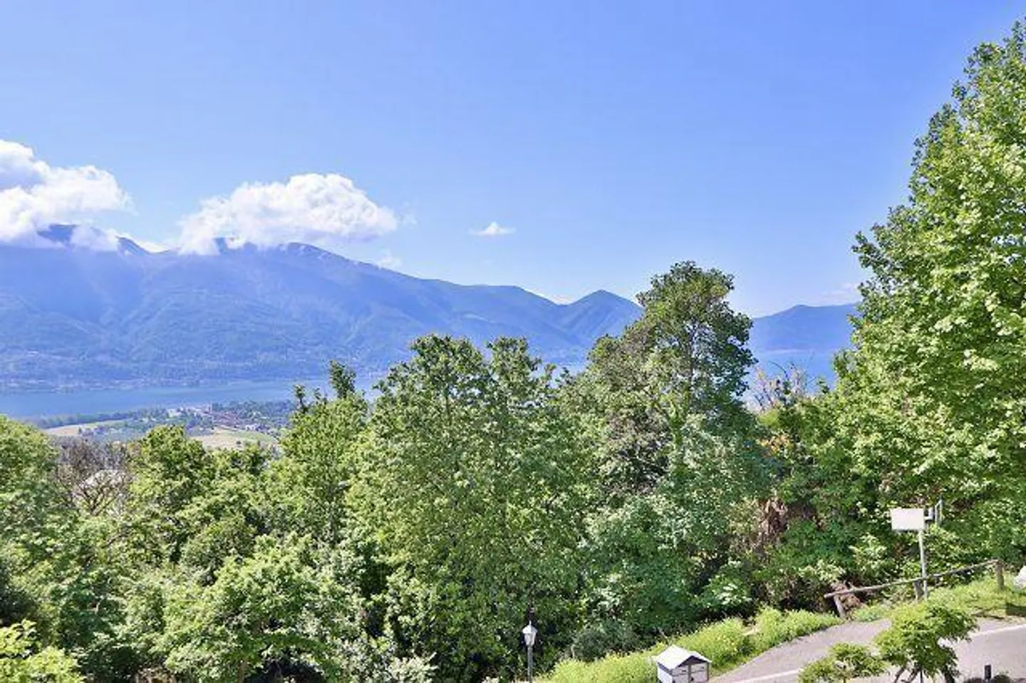 «Appartamento di lusso di 4 1/2-locali con terrazza, giardino e vista lago» - Foto 26 di 37