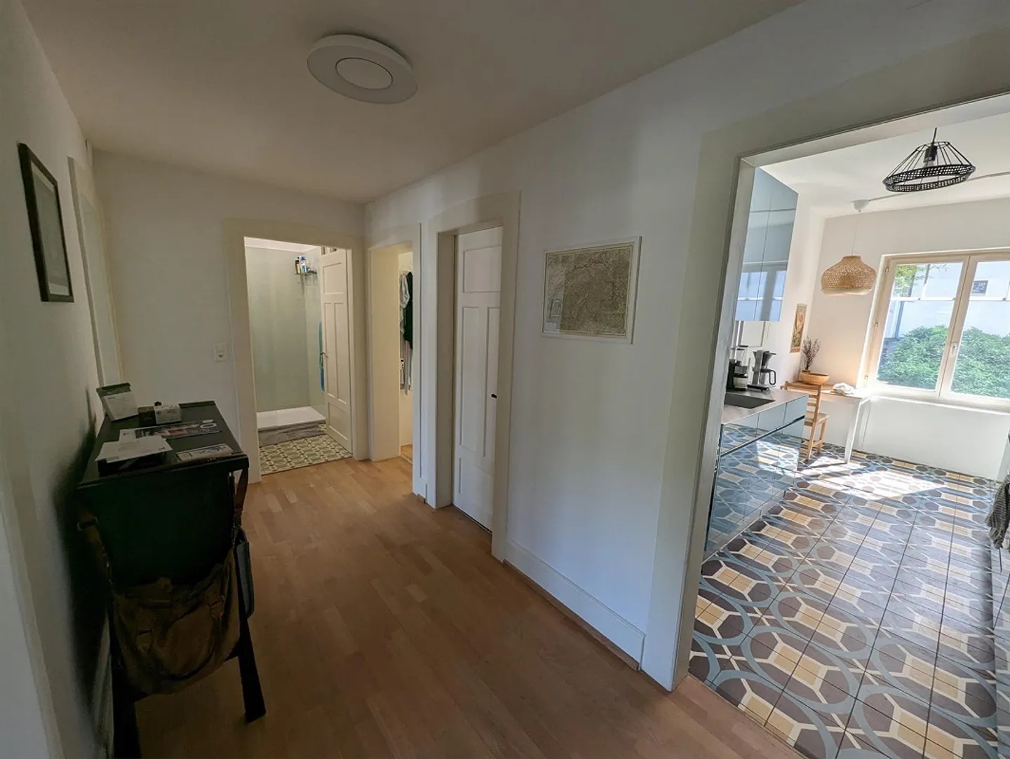 4.5-Room Old Building Apartment with Balcony & Loggia - Near Lake Zurich - Photo 7 of 13