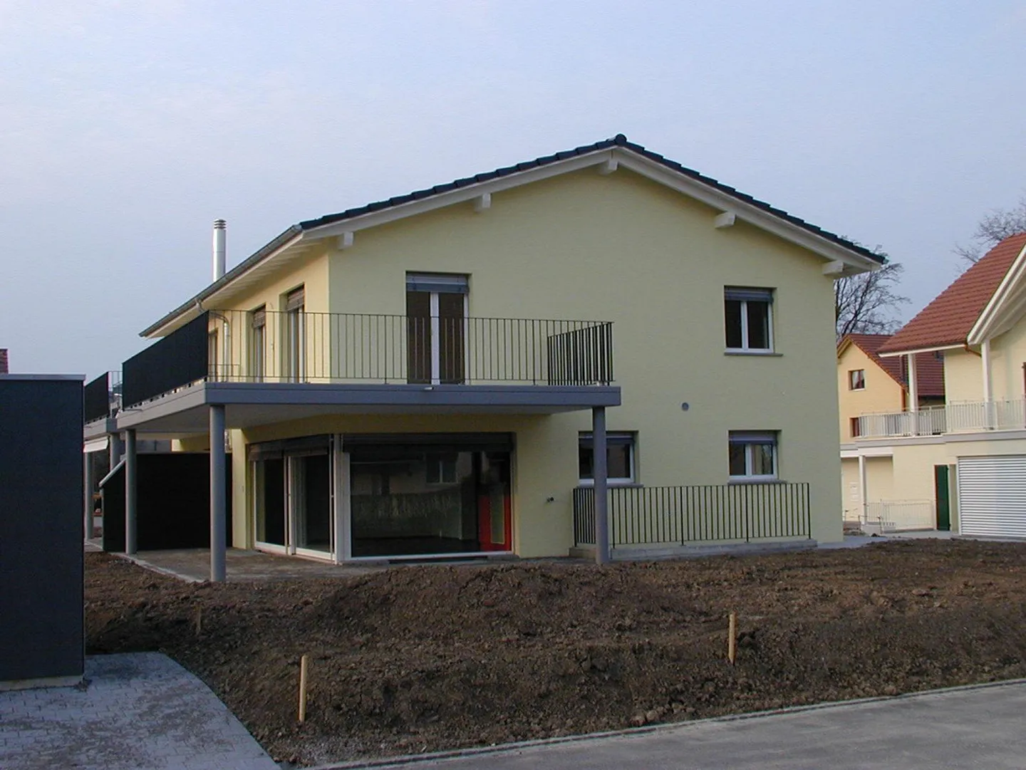 Maison semi-détachée de 6,5 pièces - Photo 2 sur 5