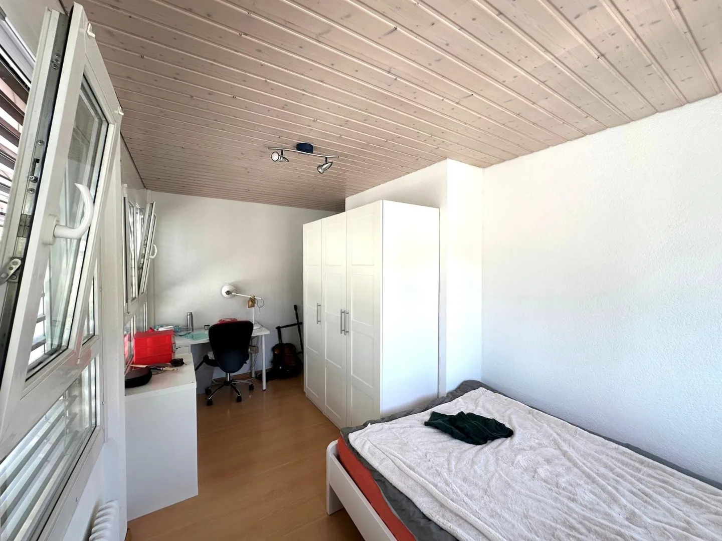 Zimmer 1 Stück - Foto 1 von 3