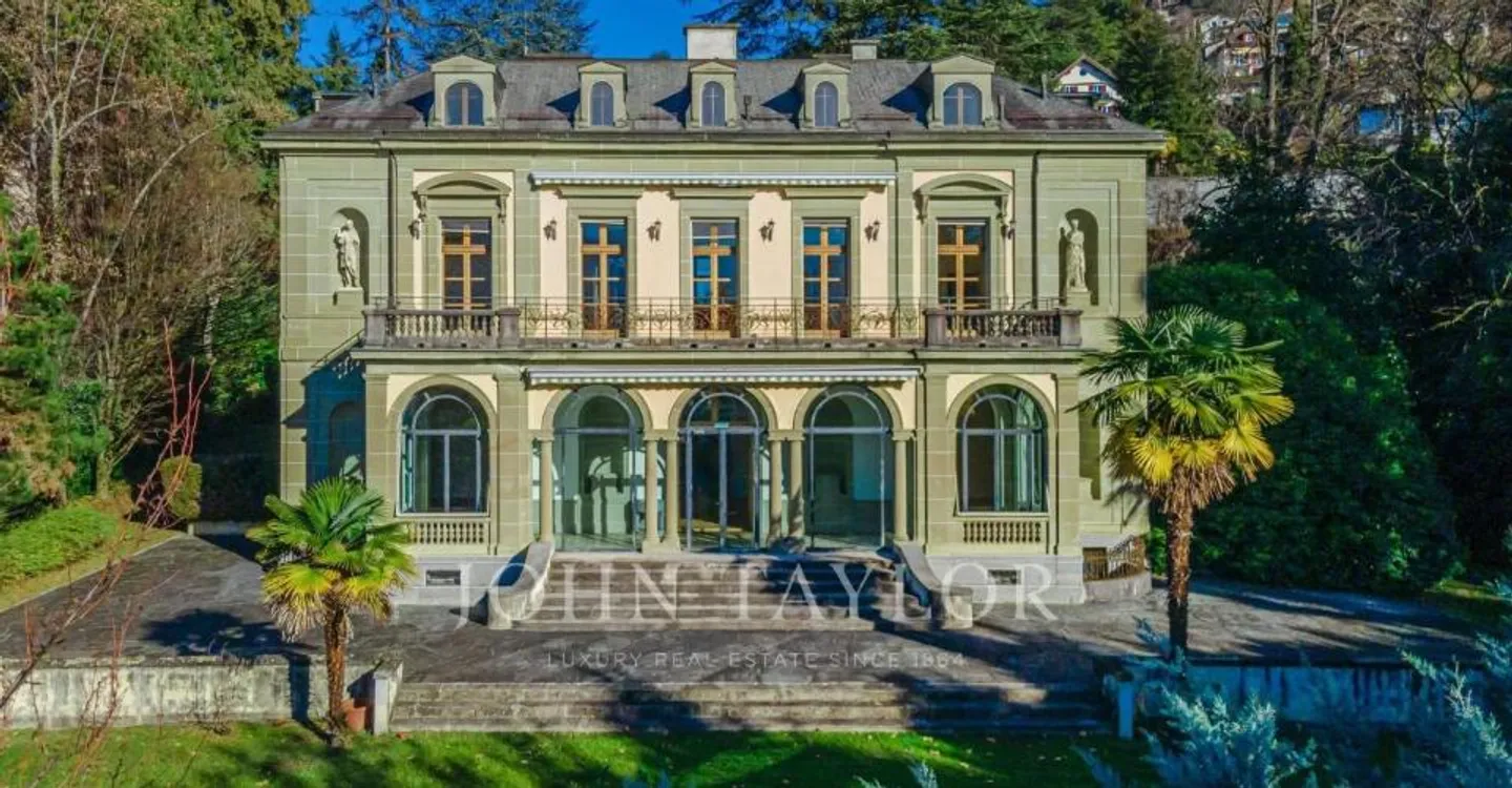 Historic Villa with Lake View - Photo 2 of 9
