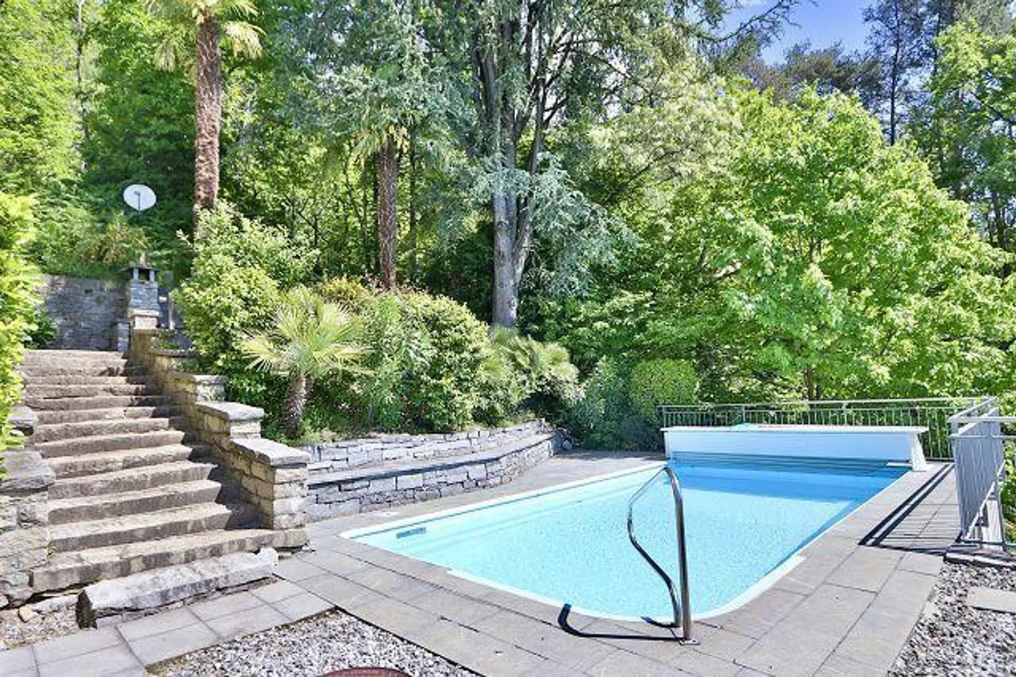 «Appartamento di lusso di 4 1/2-locali con terrazza, giardino e vista lago» - Foto 31 di 37