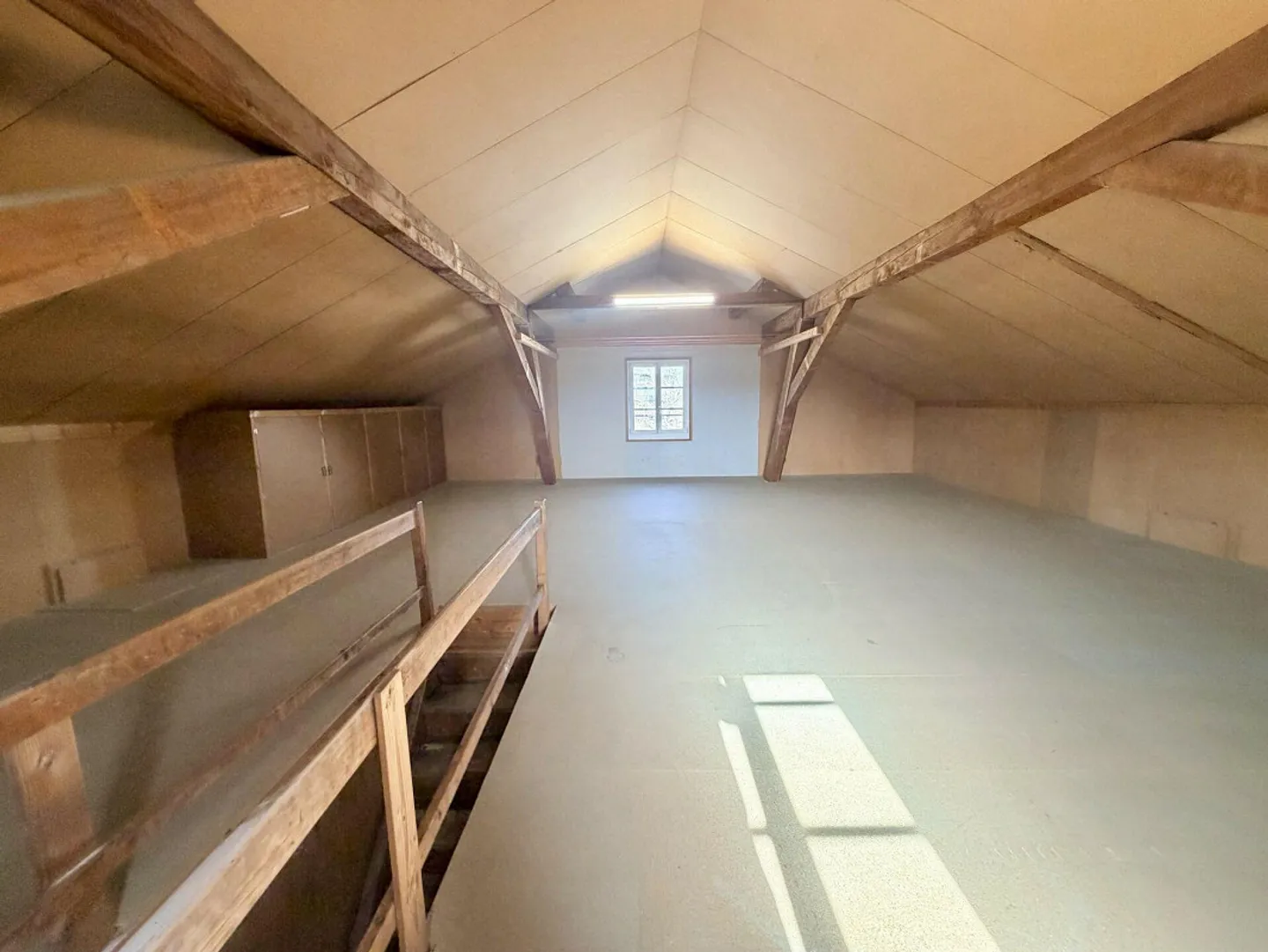 Appartamento moderno di 4,5 stanze in una proprietà recentemente ristrutturata vicino alla stazione... - Foto 10 di 11