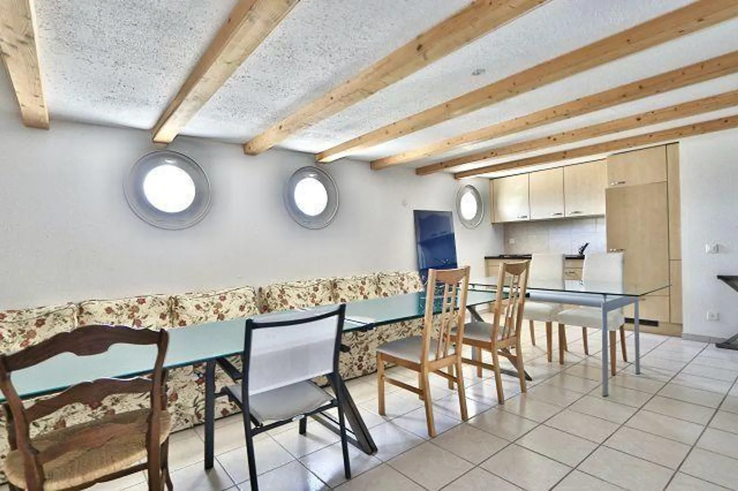 «Appartamento di lusso di 4 1/2-locali con terrazza, giardino e vista lago» - Foto 33 di 37