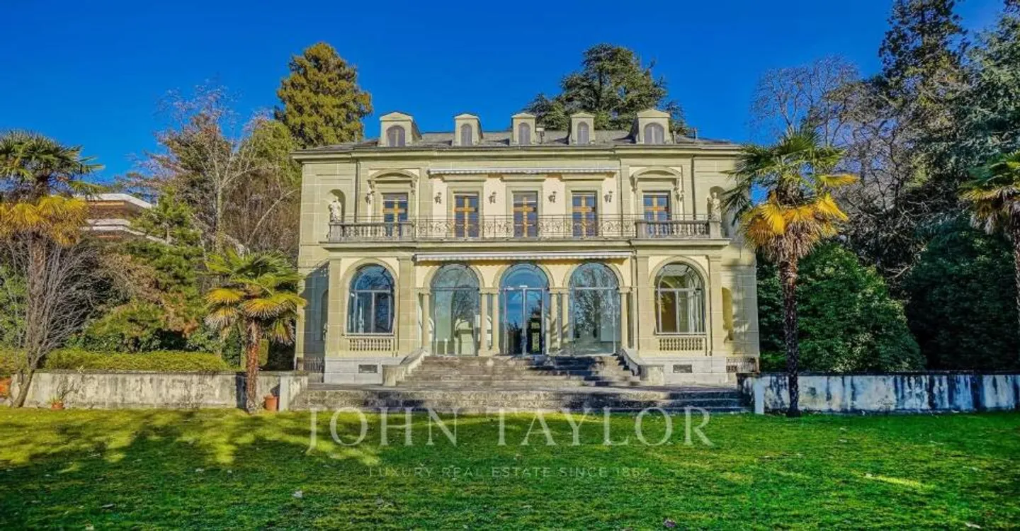 Historic Villa with Lake View - Photo 9 of 9