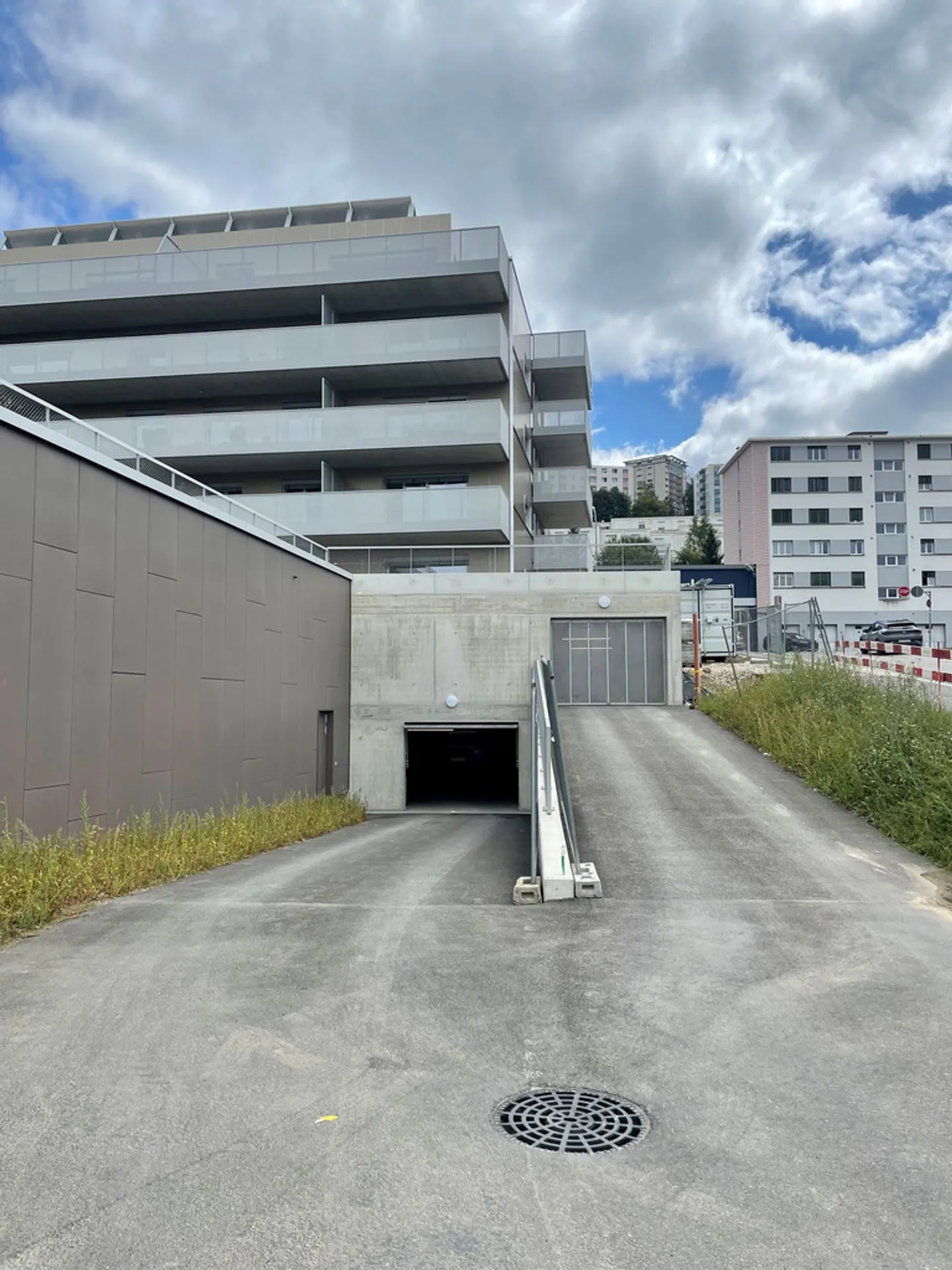 Indoor parking space number 46 - Photo 1 of 2