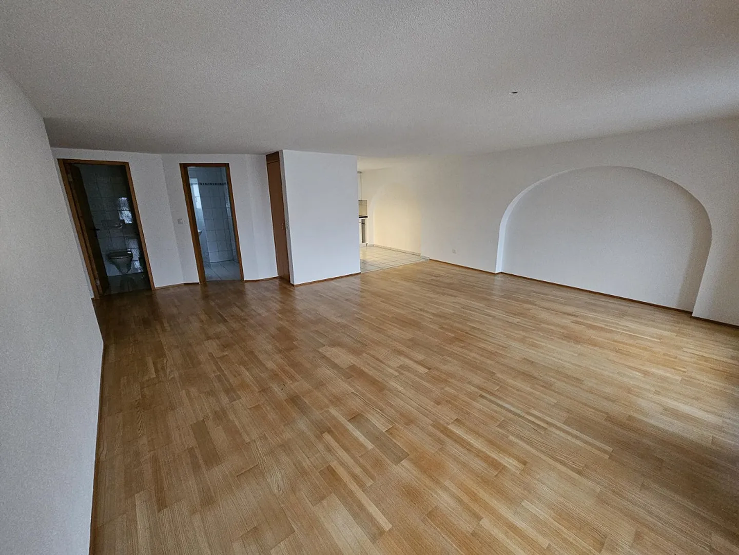 Attractive, above the town - Photo 3 of 8