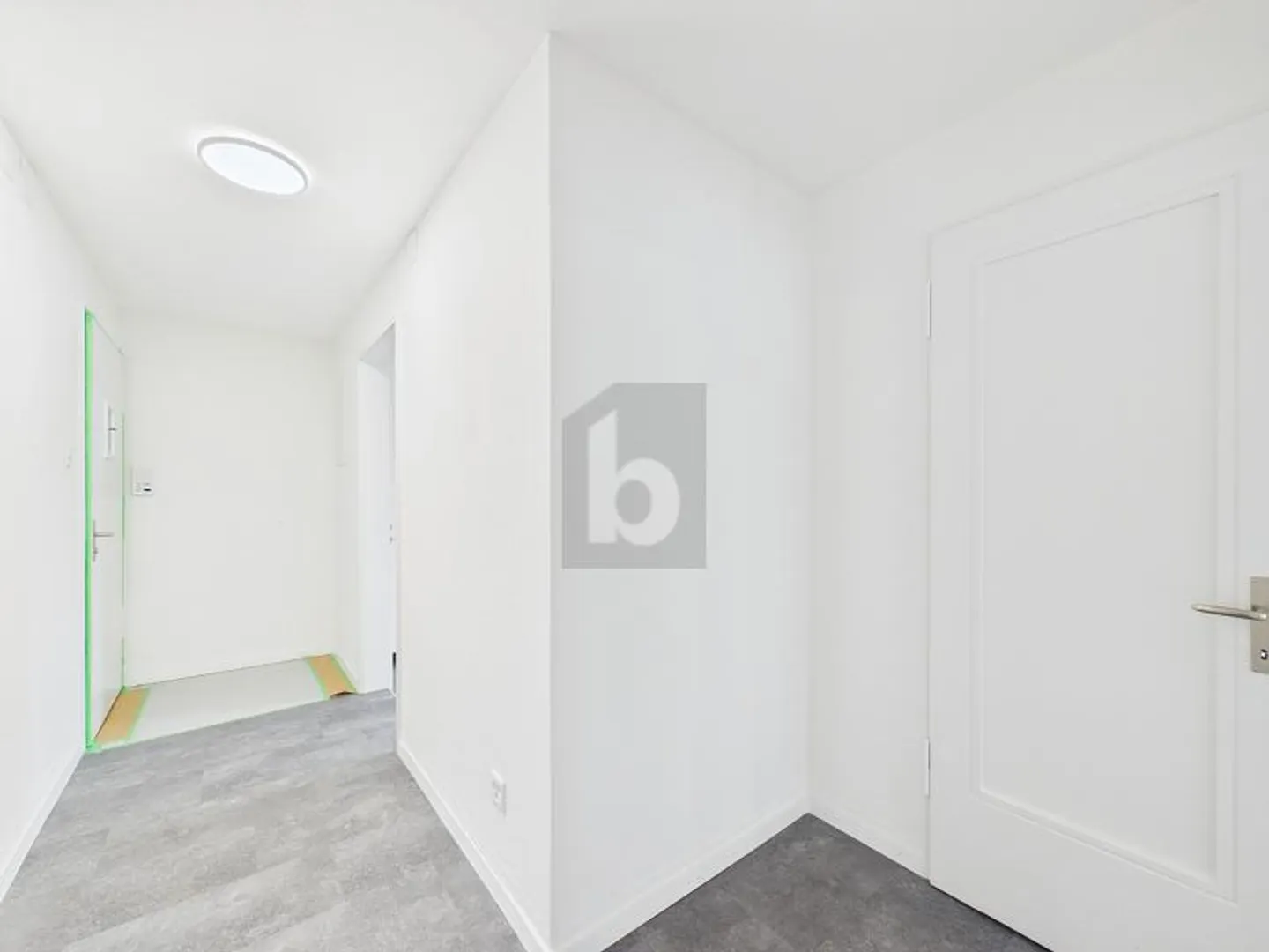 RINNOVATO DI RECENTE IN UNA ZONA RESIDENZIALE TRANQUILLA - Foto 3 di 6