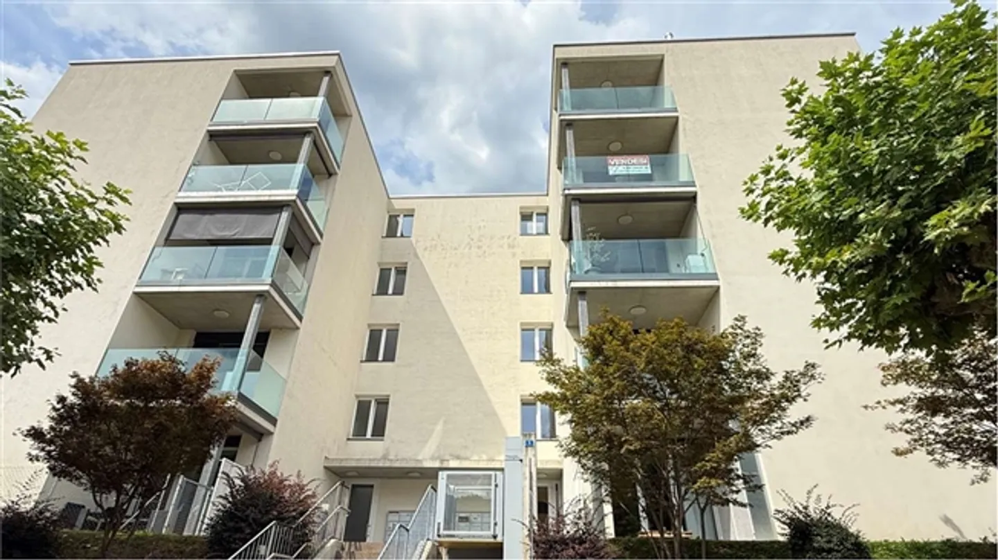 Large 4.5-room apartment with terrace - Photo 17 of 20