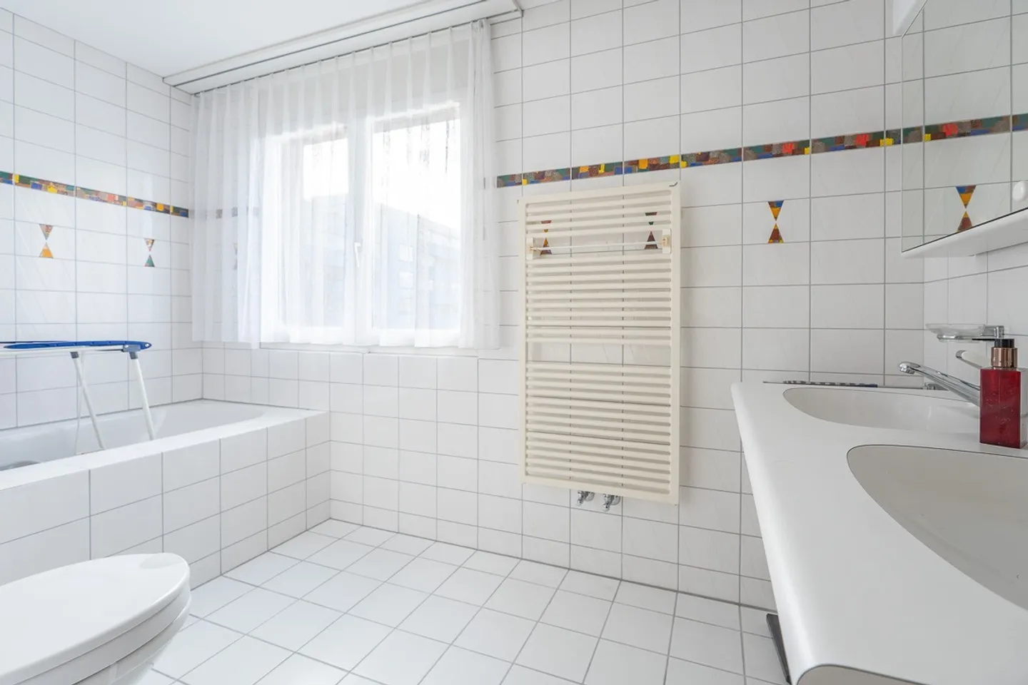 4.5-room apartment with garage space - Photo 3 of 5