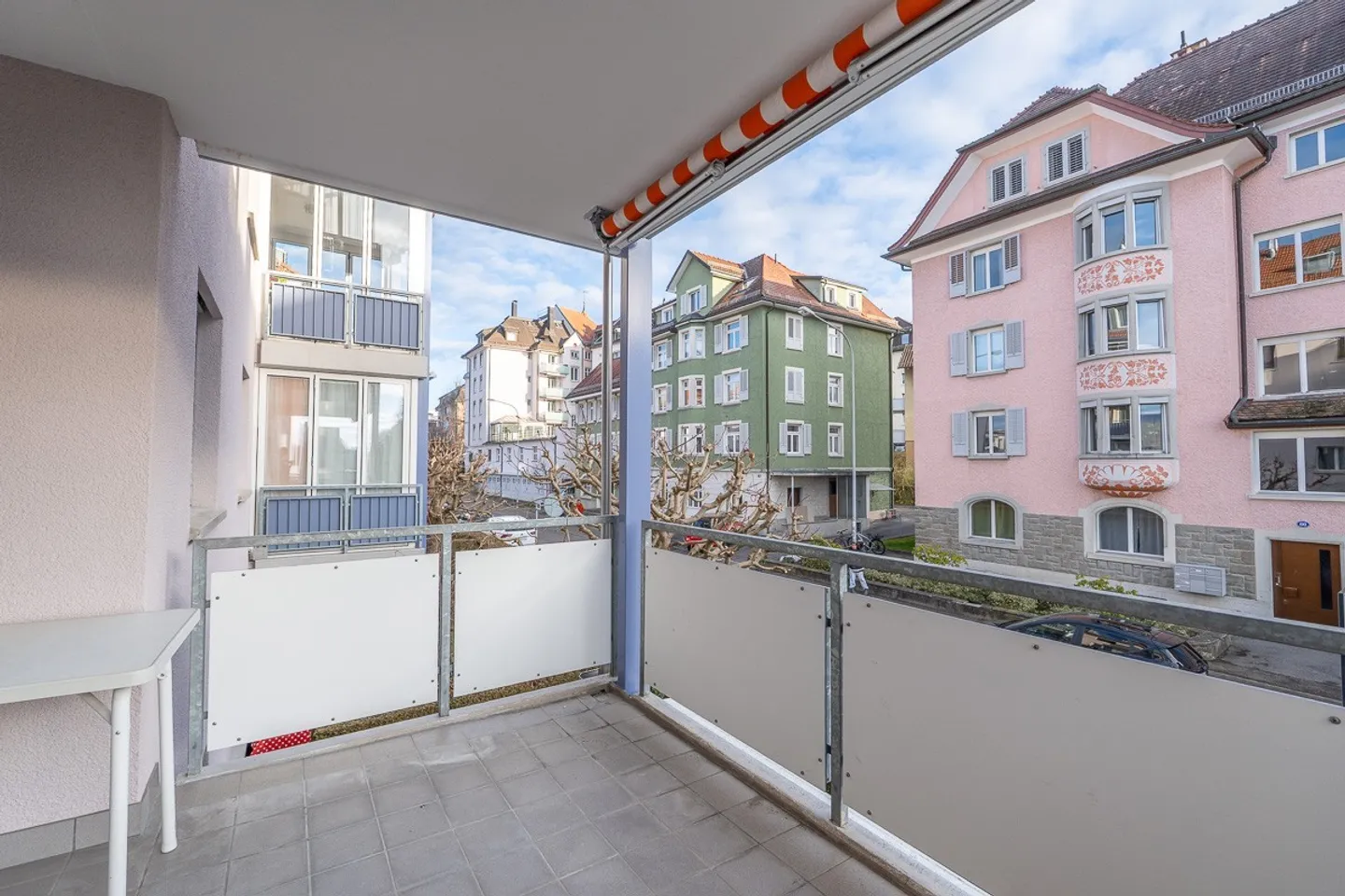 4.5-room apartment with garage space - Photo 5 of 5