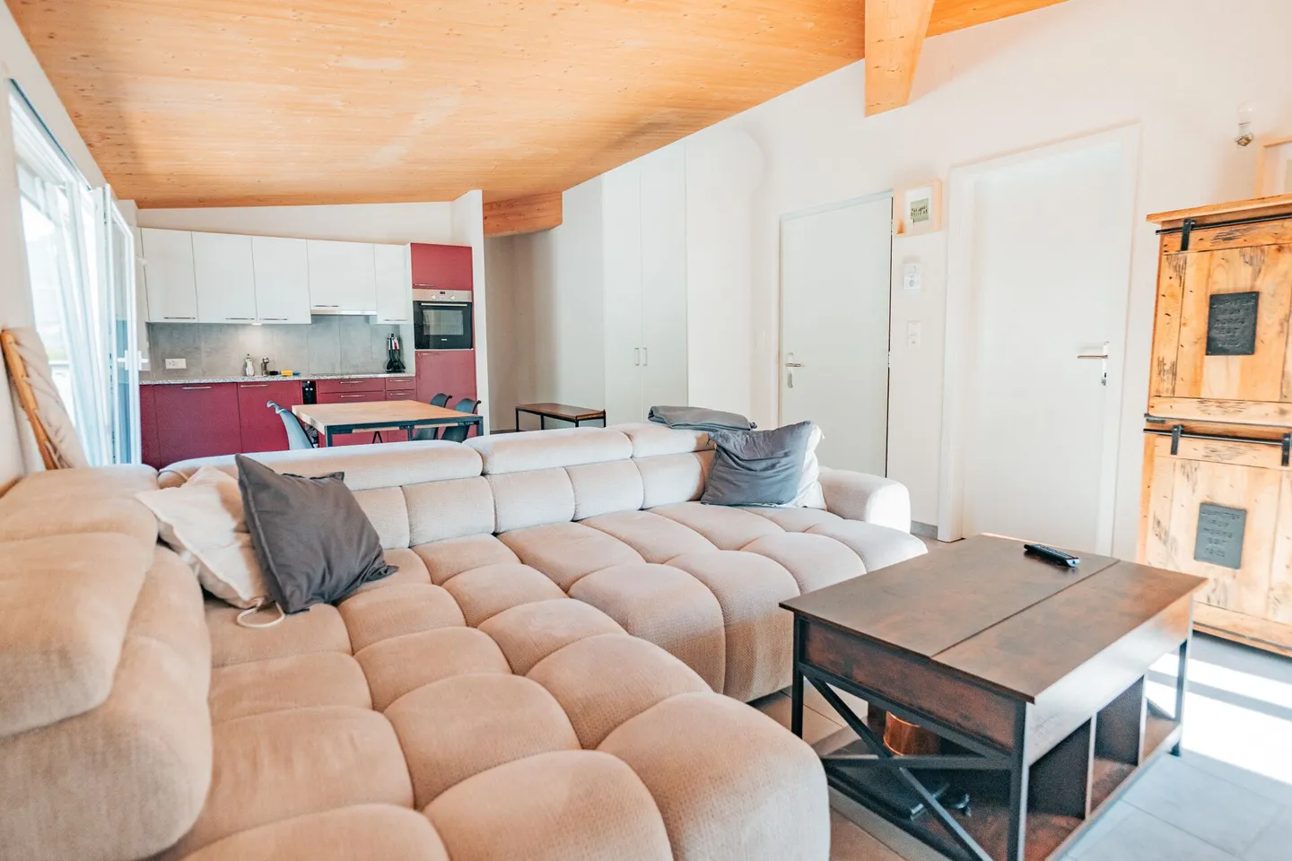 Charmant Appartement en Attique à Fully - Photo 4 sur 13