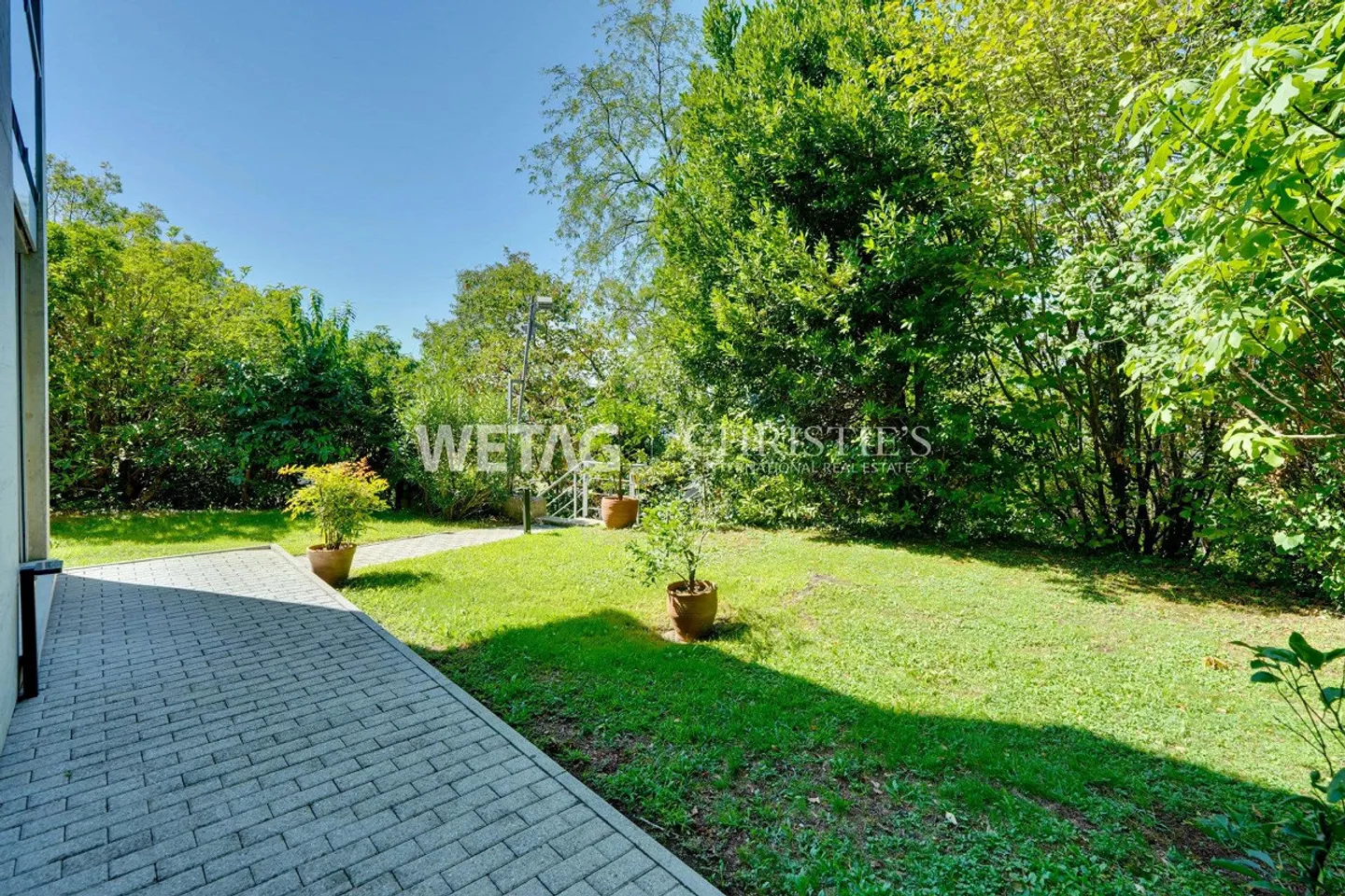 Elegant Villa with Large Garden & Outdoor Pool for Sale in Lugan... - Photo 12 of 13