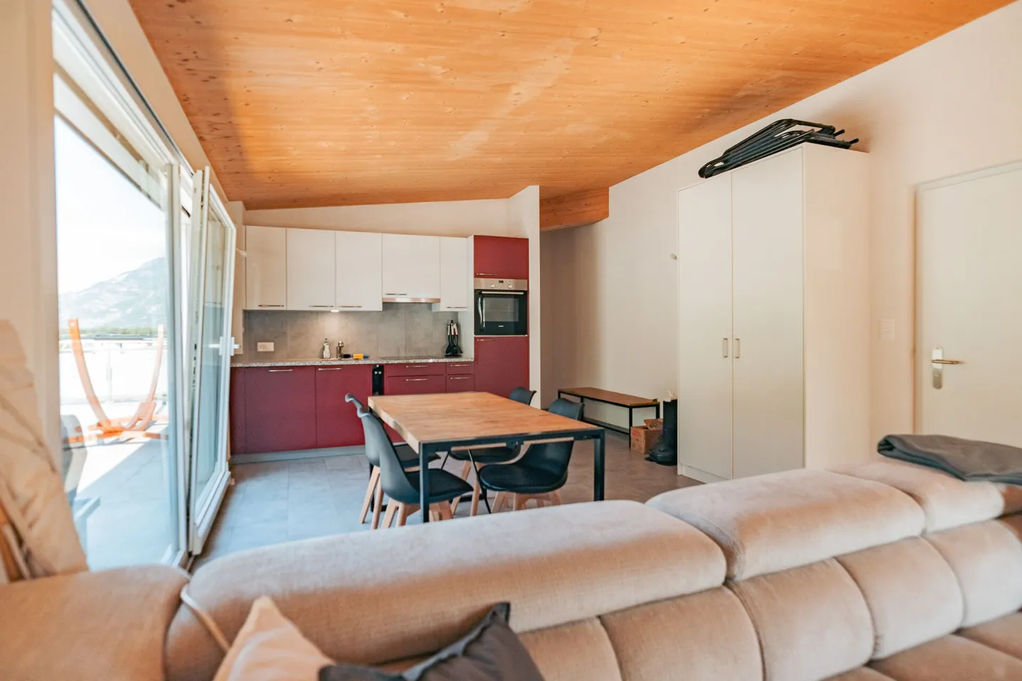 Charmant Appartement en Attique à Fully - Photo 7 sur 13