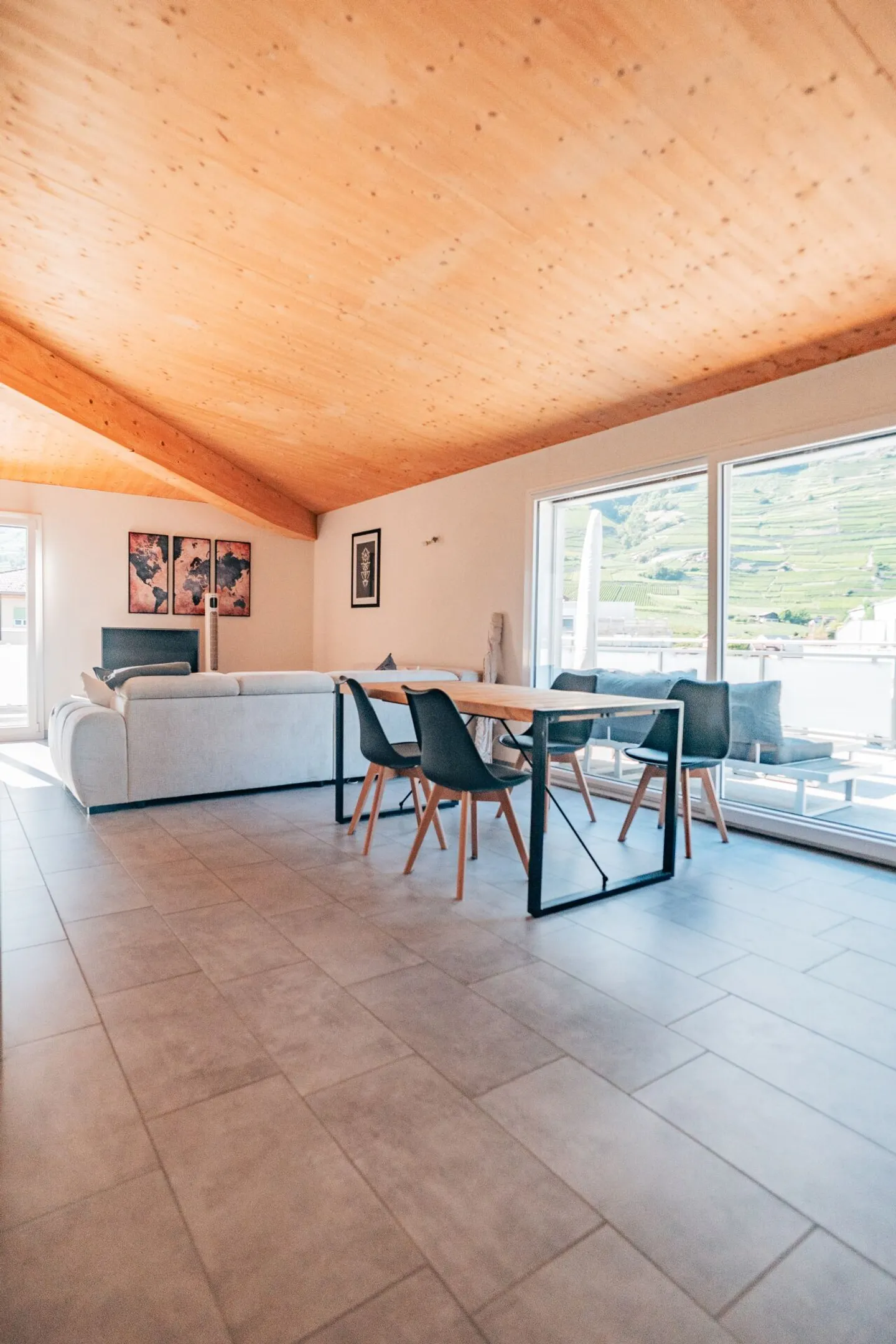 Charmant Appartement en Attique à Fully - Photo 8 sur 13