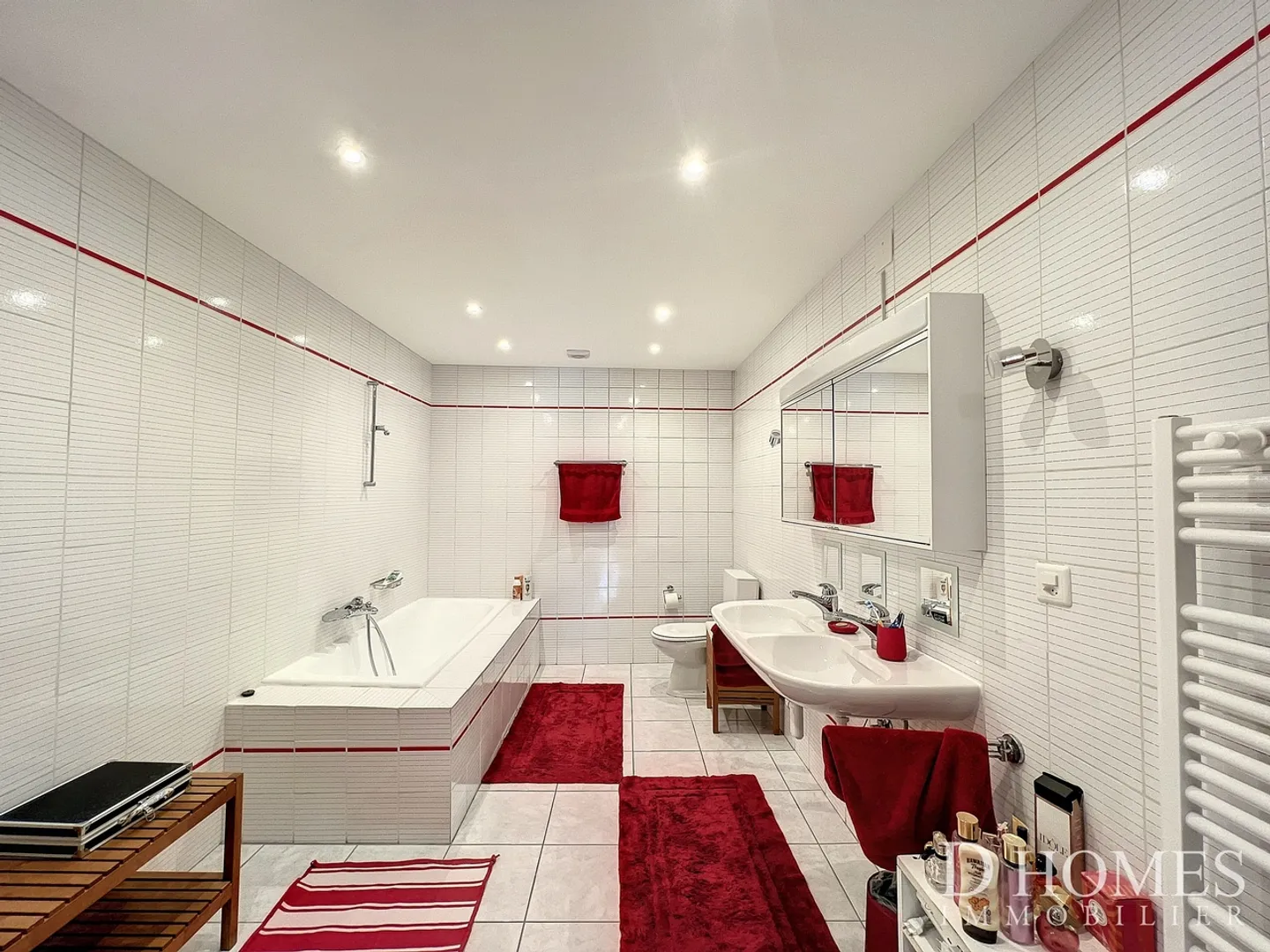 Casa di villaggio spaziosa completamente ristrutturata - Foto 8 di 9