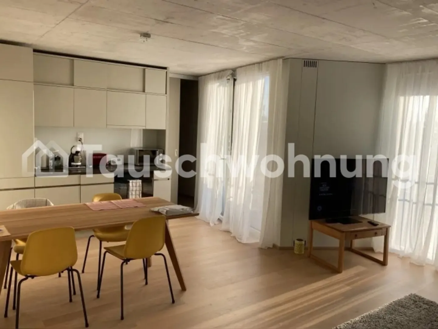 Modern 2-Room Apartment with Balcony - Photo 1 of 1
