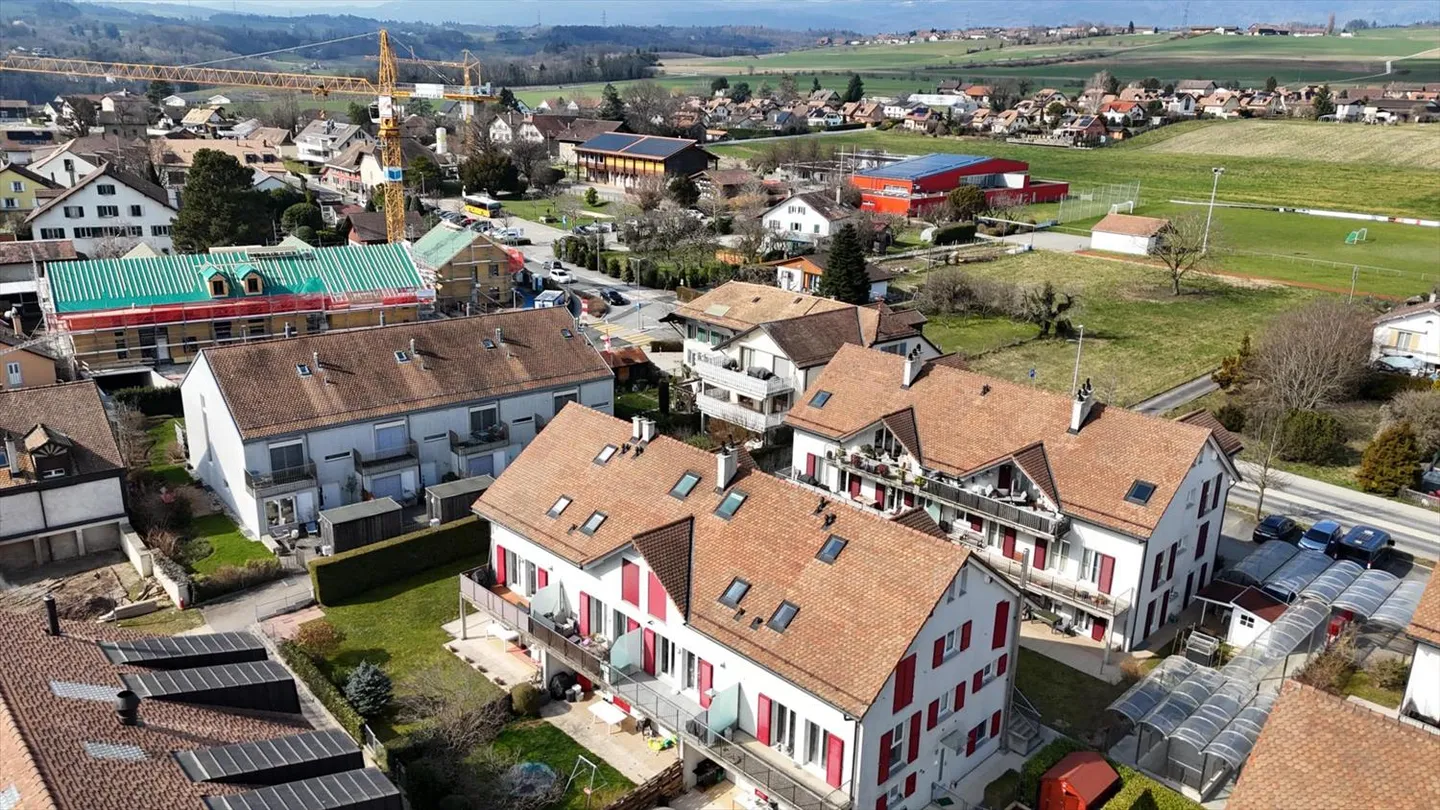Superb Triplex of 140 m2 in the center of Lavigny - Photo 1 of 12