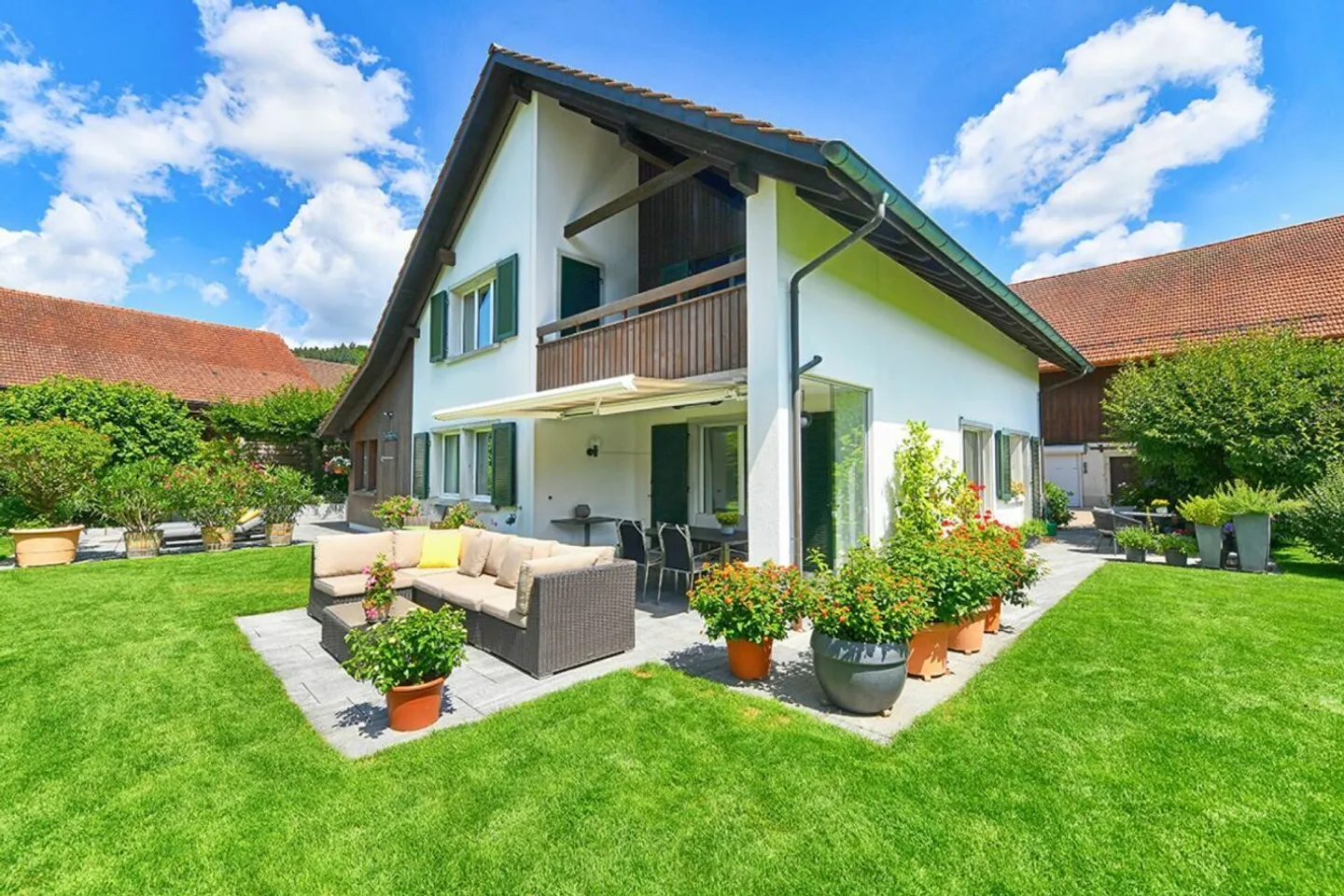 Gepflegtes 5.5-Zimmer EFH mit Gartenparadies - Photo 1 of 23