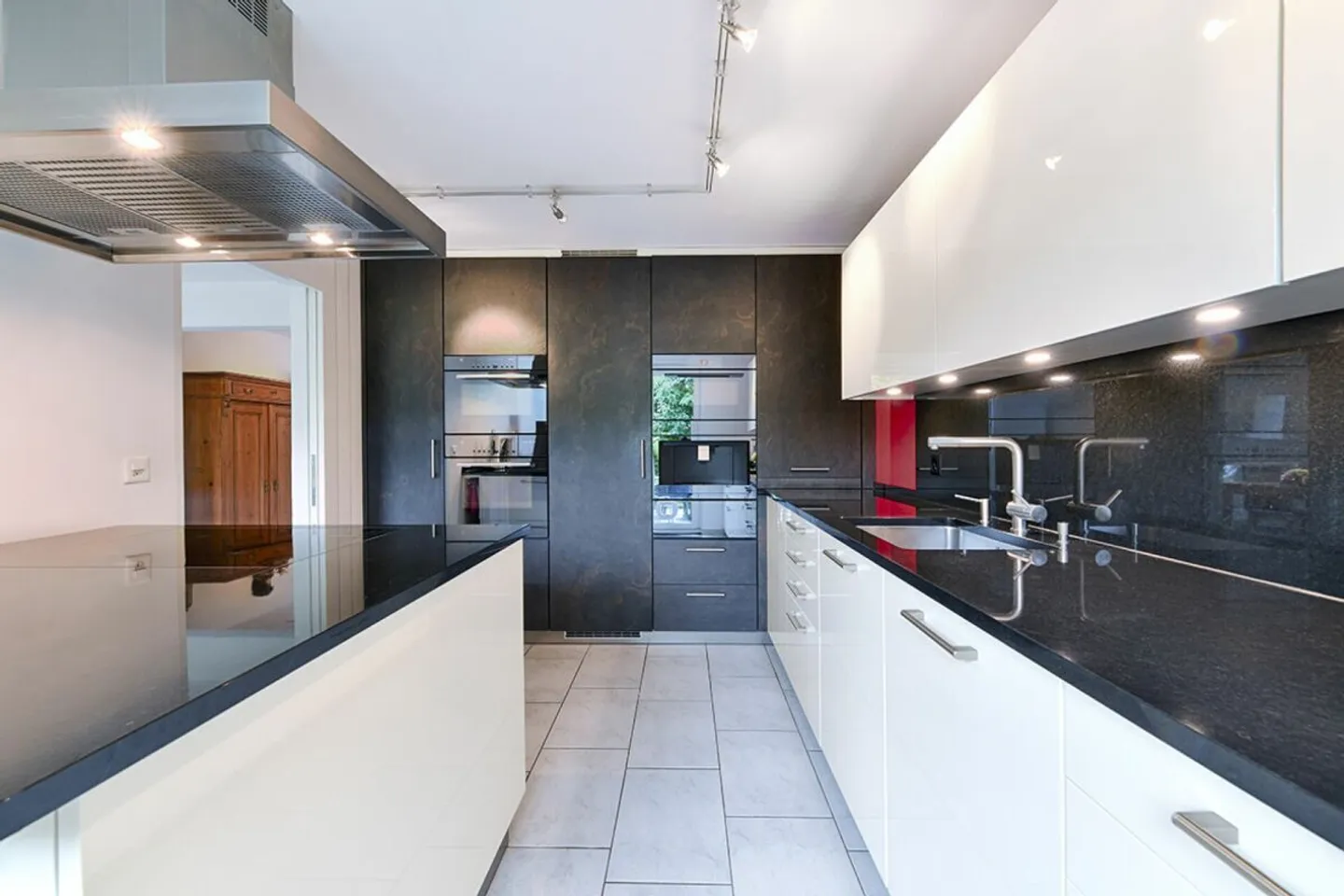 Gepflegtes 5.5-Zimmer EFH mit Gartenparadies - Photo 5 of 23