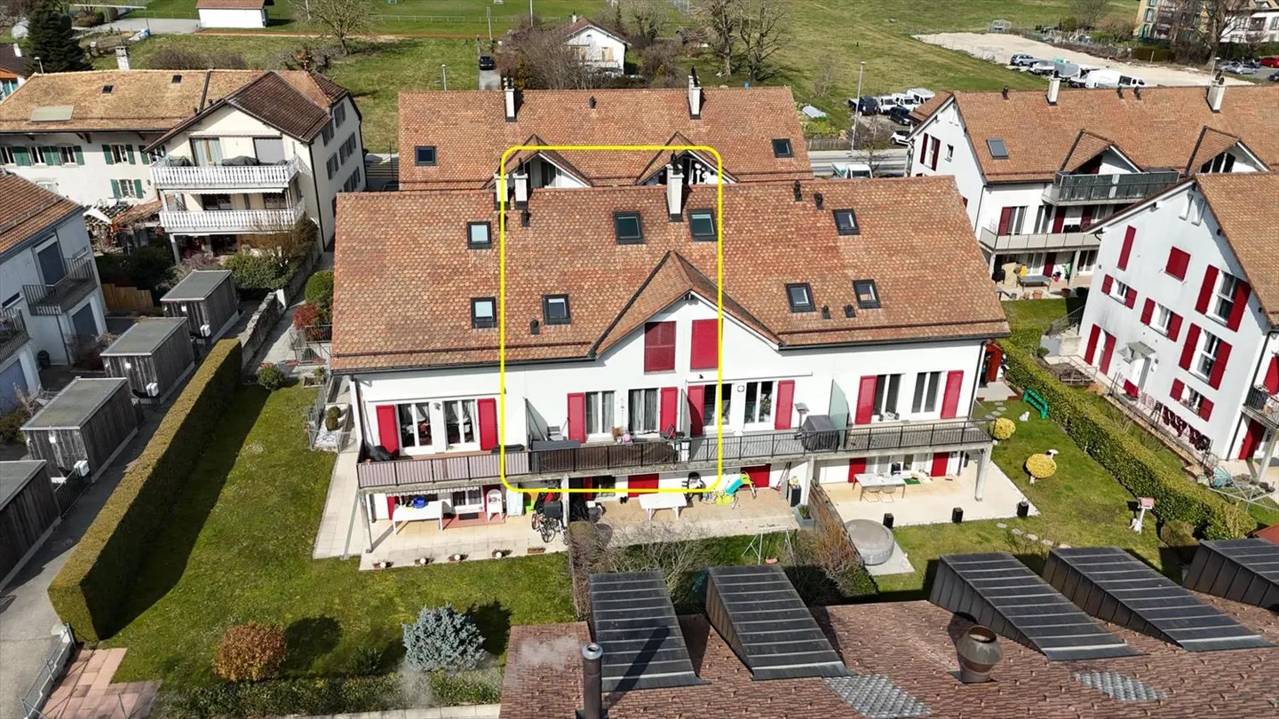 Superb Triplex of 140 m2 in the center of Lavigny - Photo 2 of 12